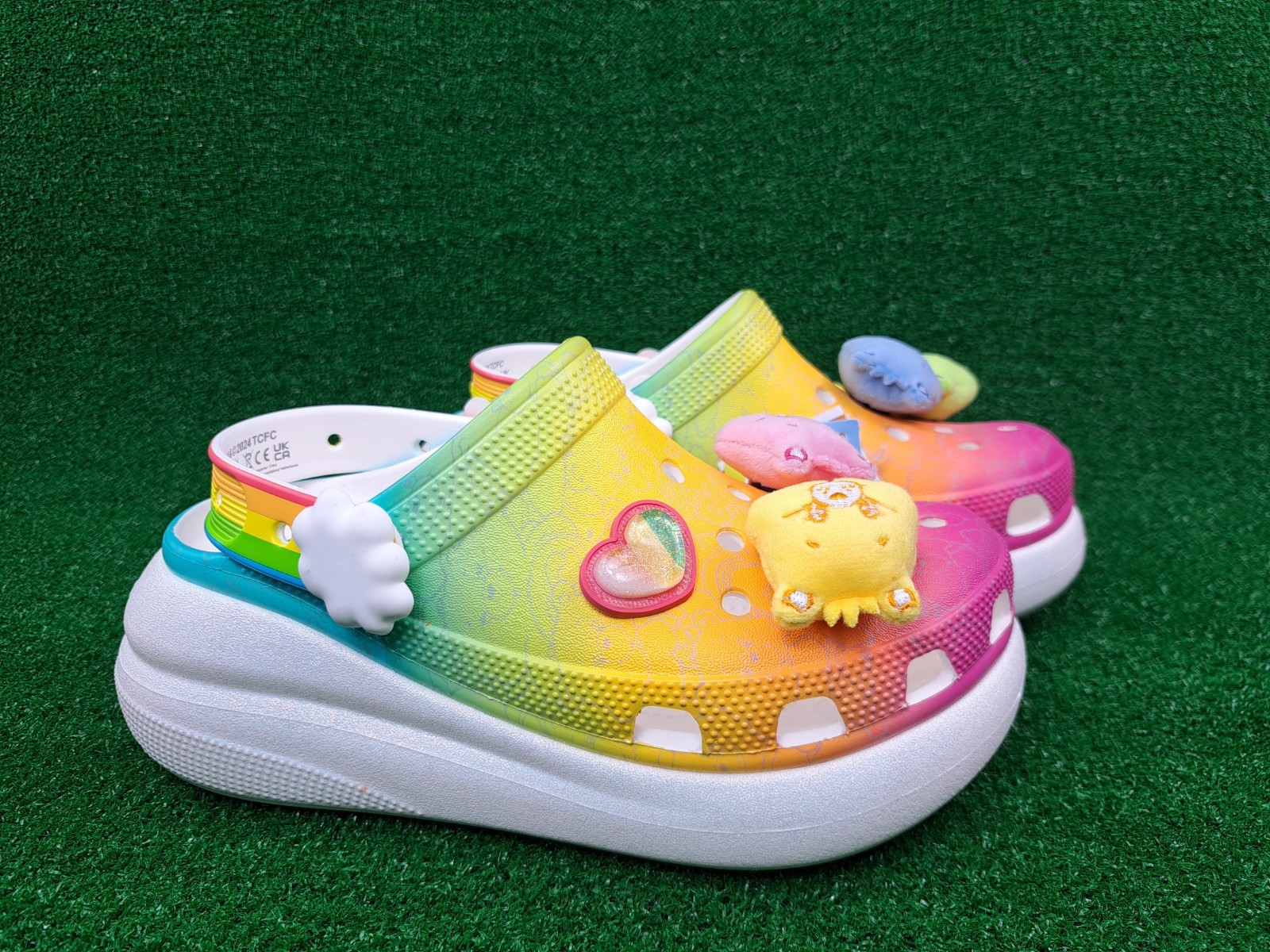 CROCS X Care Bears Collaboration Crush Clog ‘Light On’ Women’s Size 6 NEW