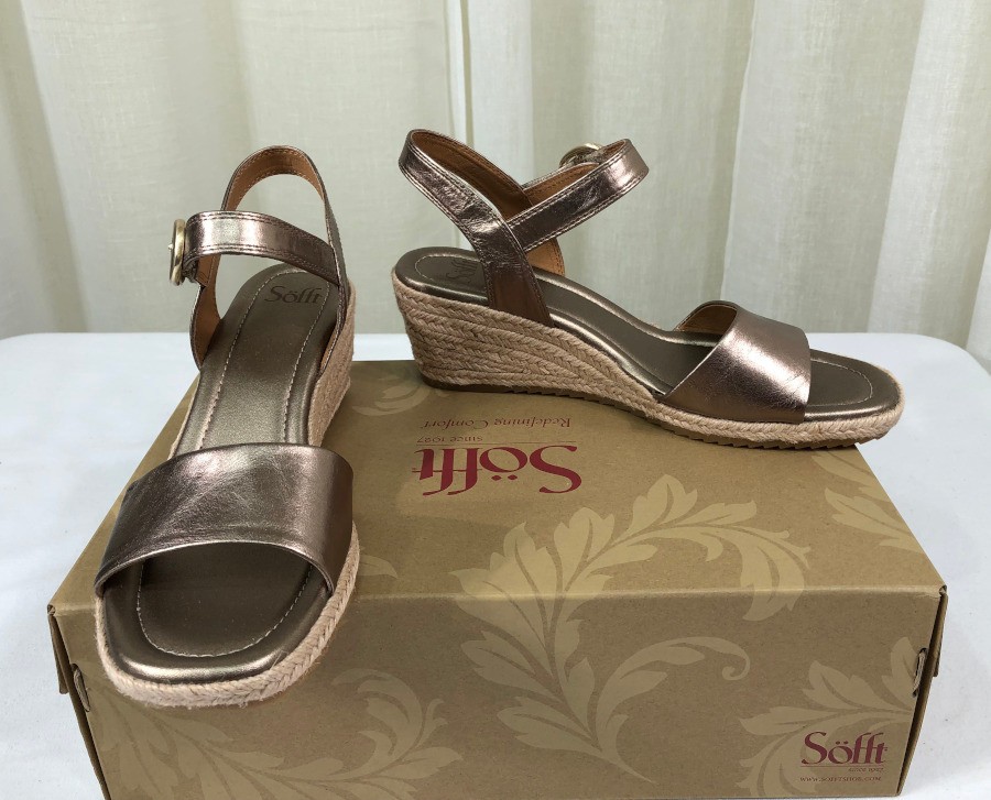 NIB Sofft Women Inez Espadrille Strappy Wedge Sandal US 9.5 Light Bronze Leather