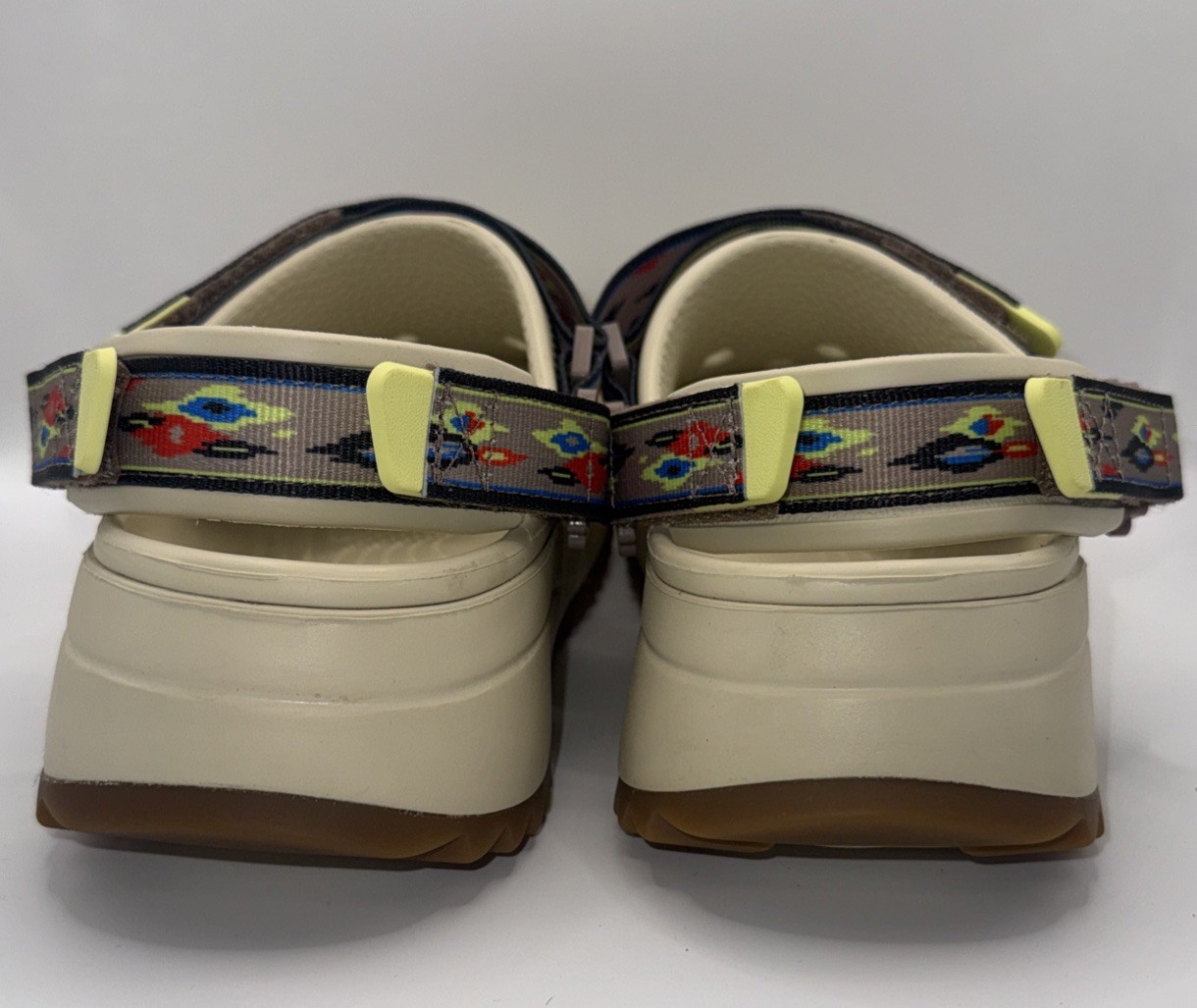 Crocs Classic Hiker Ikat Clog Bone Tan Platform Men 6 Women 8 Sandals 208052-2YC