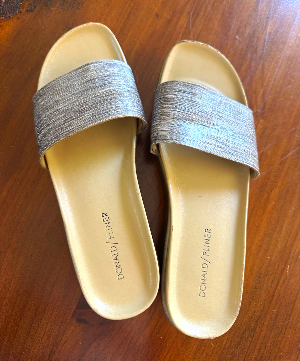 Donald Pliner Women’s Slide Sandals Beige/Silver Metallic Wedge Comfort US 8
