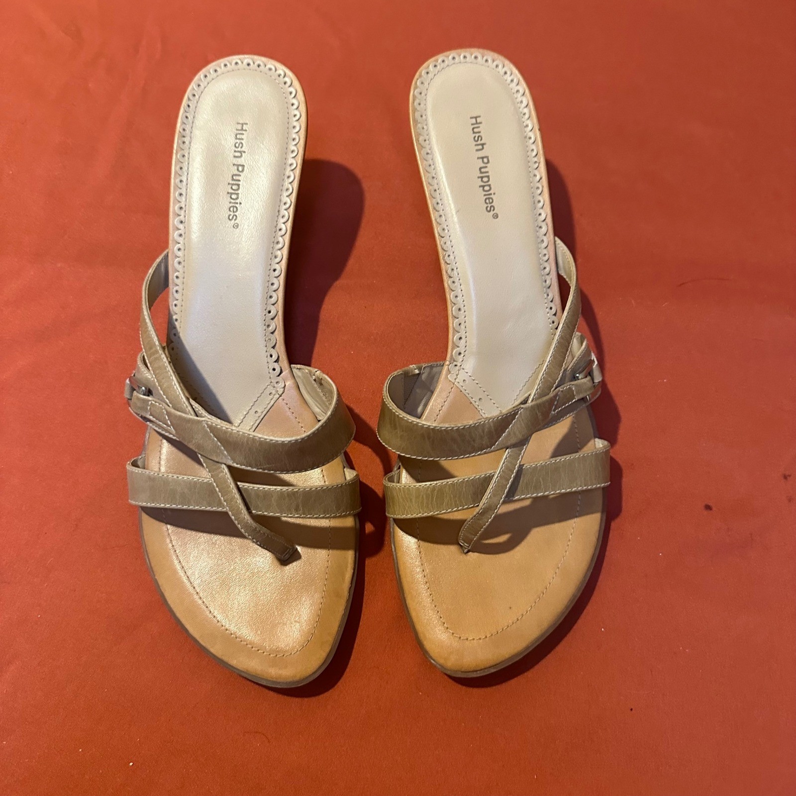 Hush Puppies Womens Tan Brown Thong Strap Kitten Heel Sandals Size Unknown
