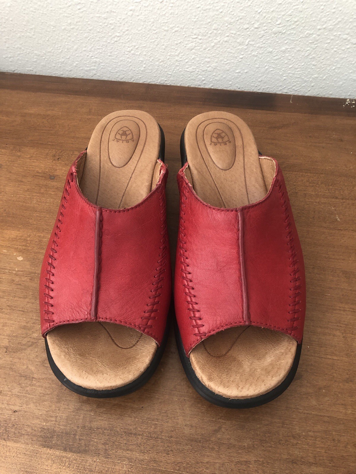 Ariat Size 8B Women’s Red Slide Sandals Comfort Stitching