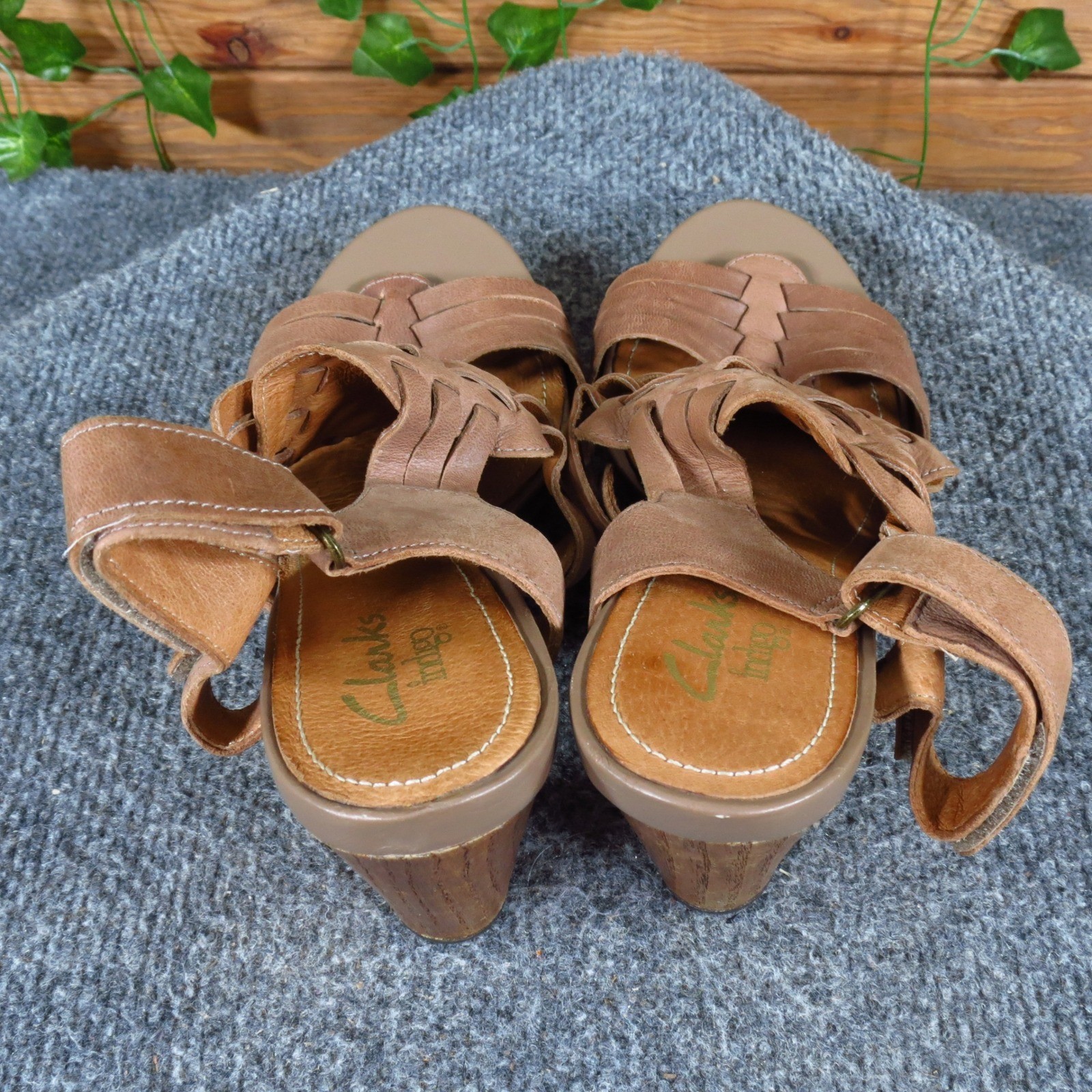 Clarks Indigo Rosa Central Women Heel Size 10 Casual Dress Tan Leather Sandals