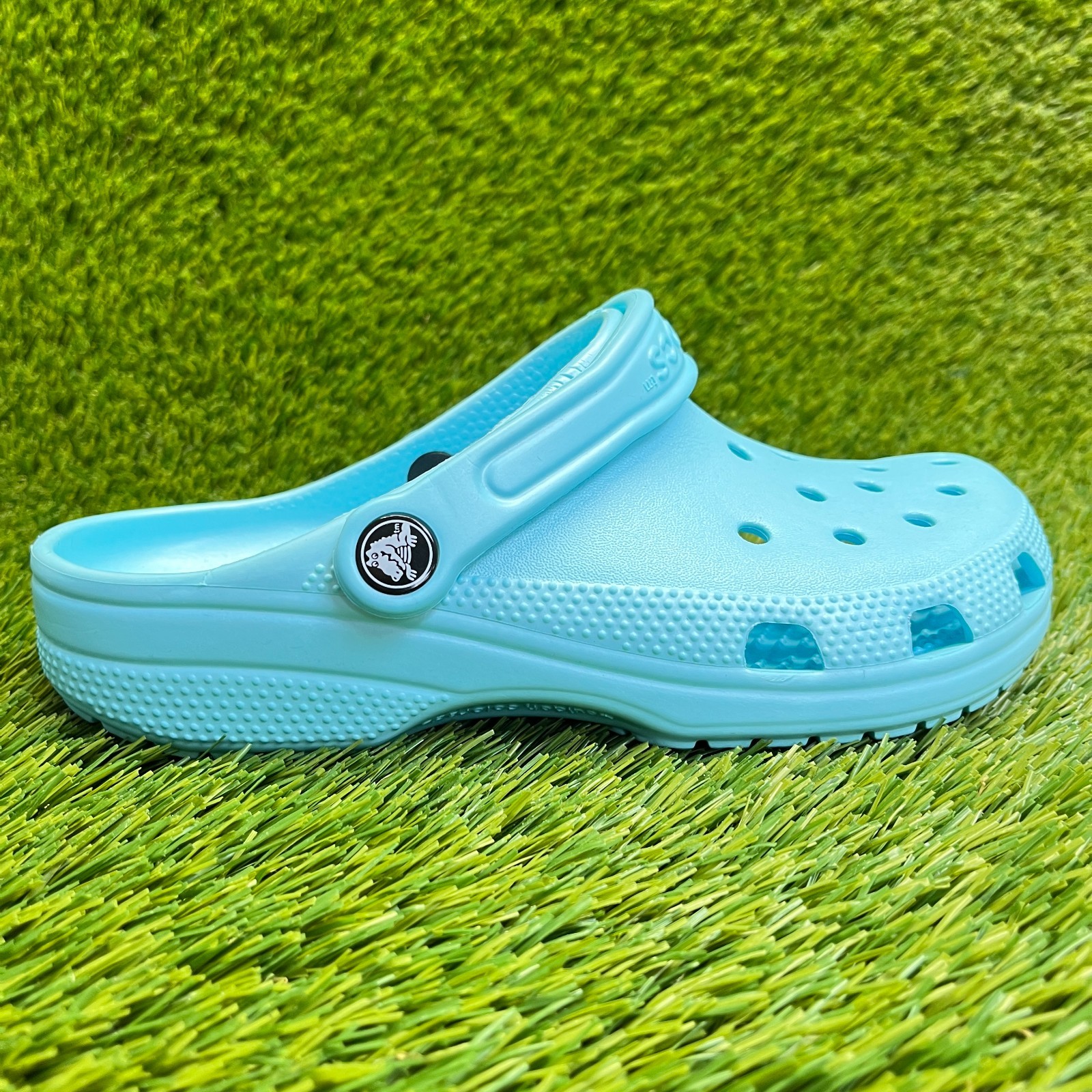 Crocs Classic Clog Womens Size 6 Blue Beach Walking Outdoor Slip On Sandals