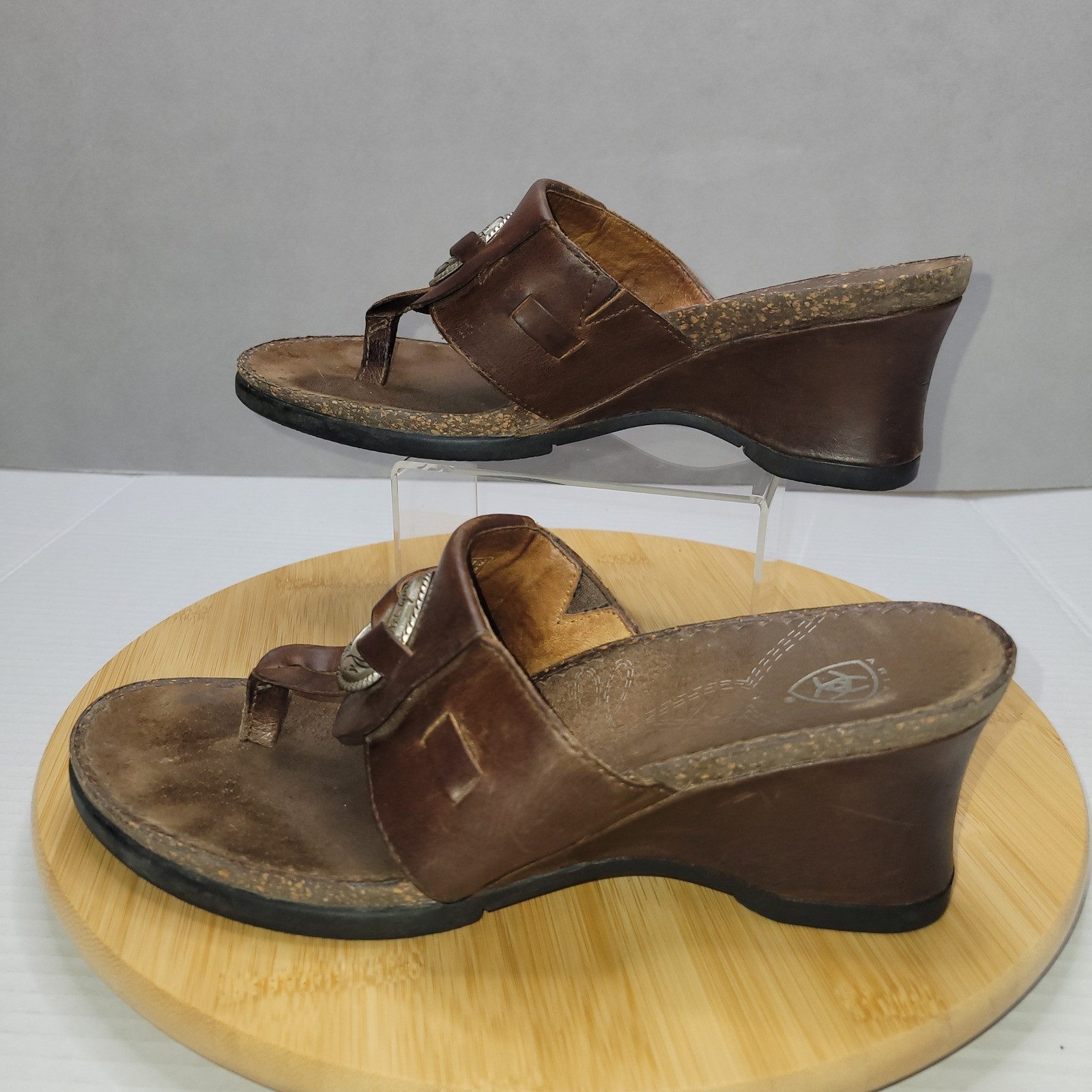 Ariat Wedge Sandals Women 7.5B Brown Leather Western Buckle Thong Shoes