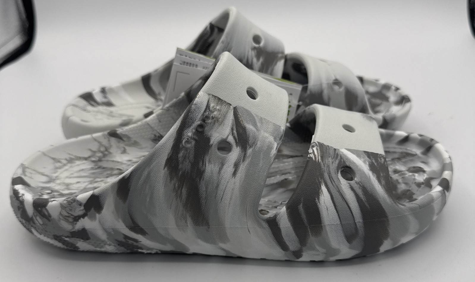 New Crocs Classic Marbled Slide Sandals Men’s 6 , Women’s 8 White Grey 211563