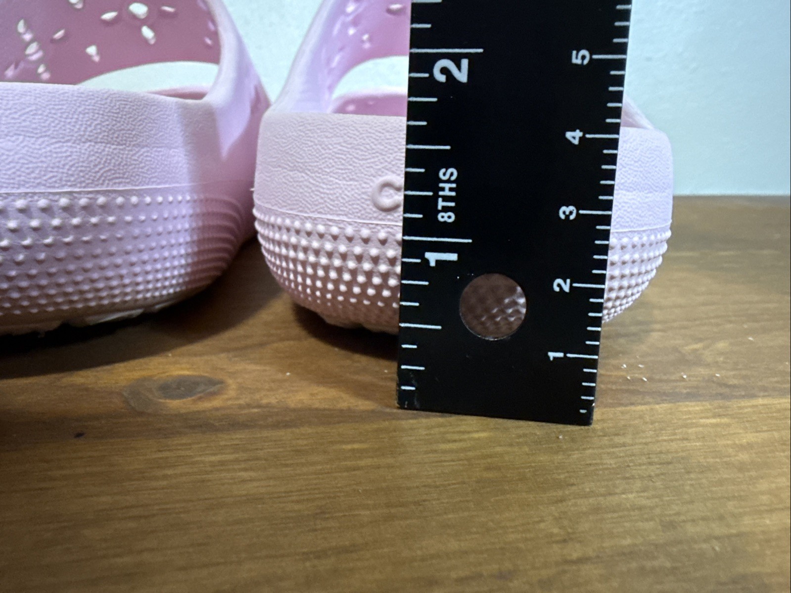 Crocs Women’s Classic Cut Out Floral Slide Sandals Milk Pink Size 11 Beach Water