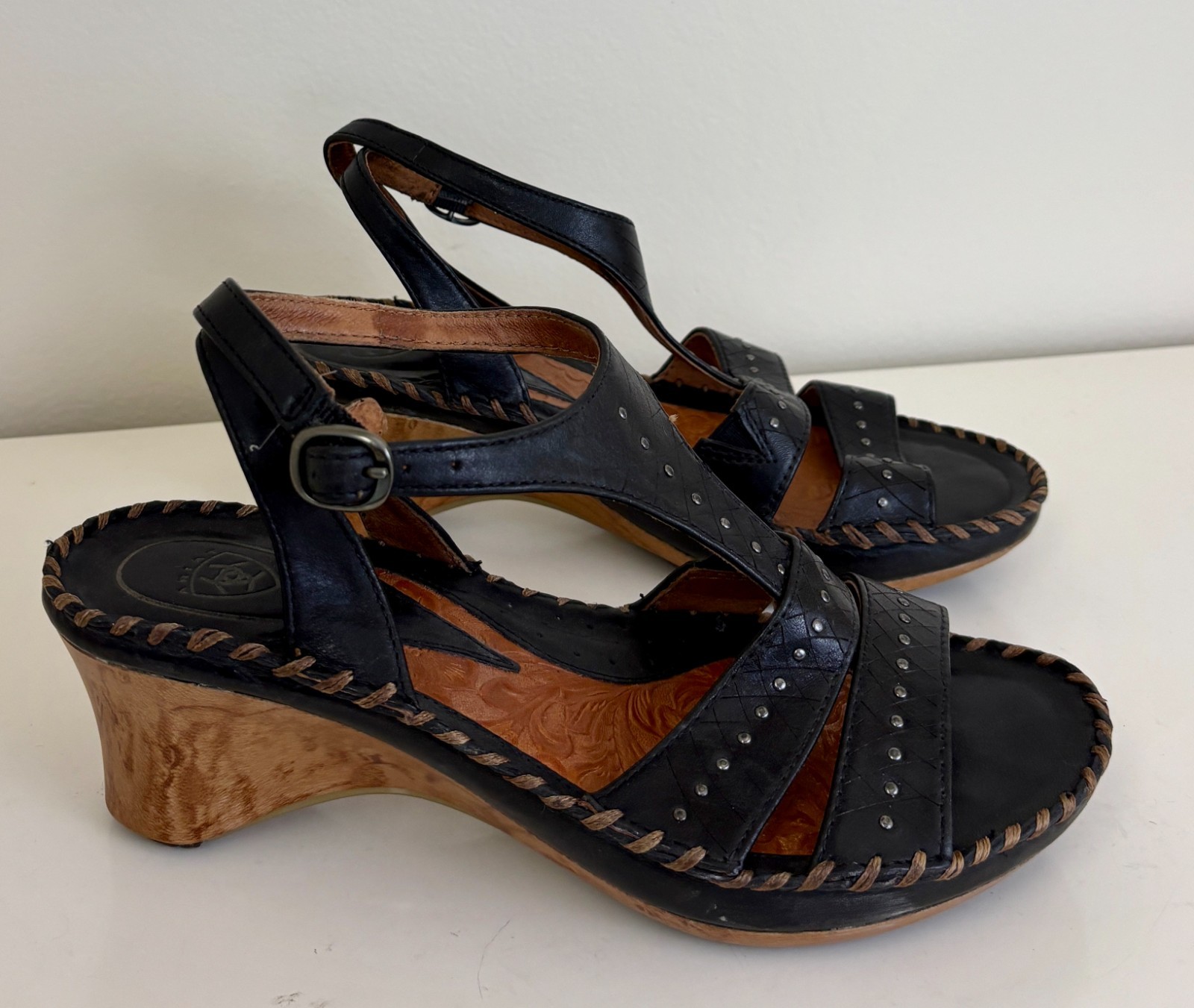 ARIAT TROPEZ Womens Sz 7.5B Black Studded Leather Buckle Strap Heel Sandals