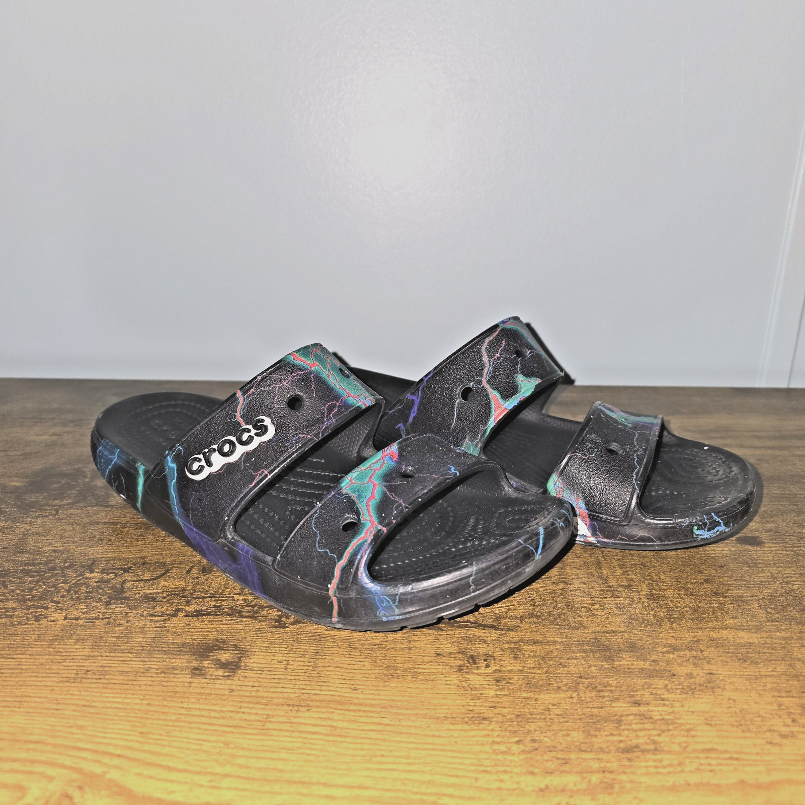 Classic CROCS Out Of This World Comfort SANDAL UNISEX W-9/M-7 BLACK Used See pic