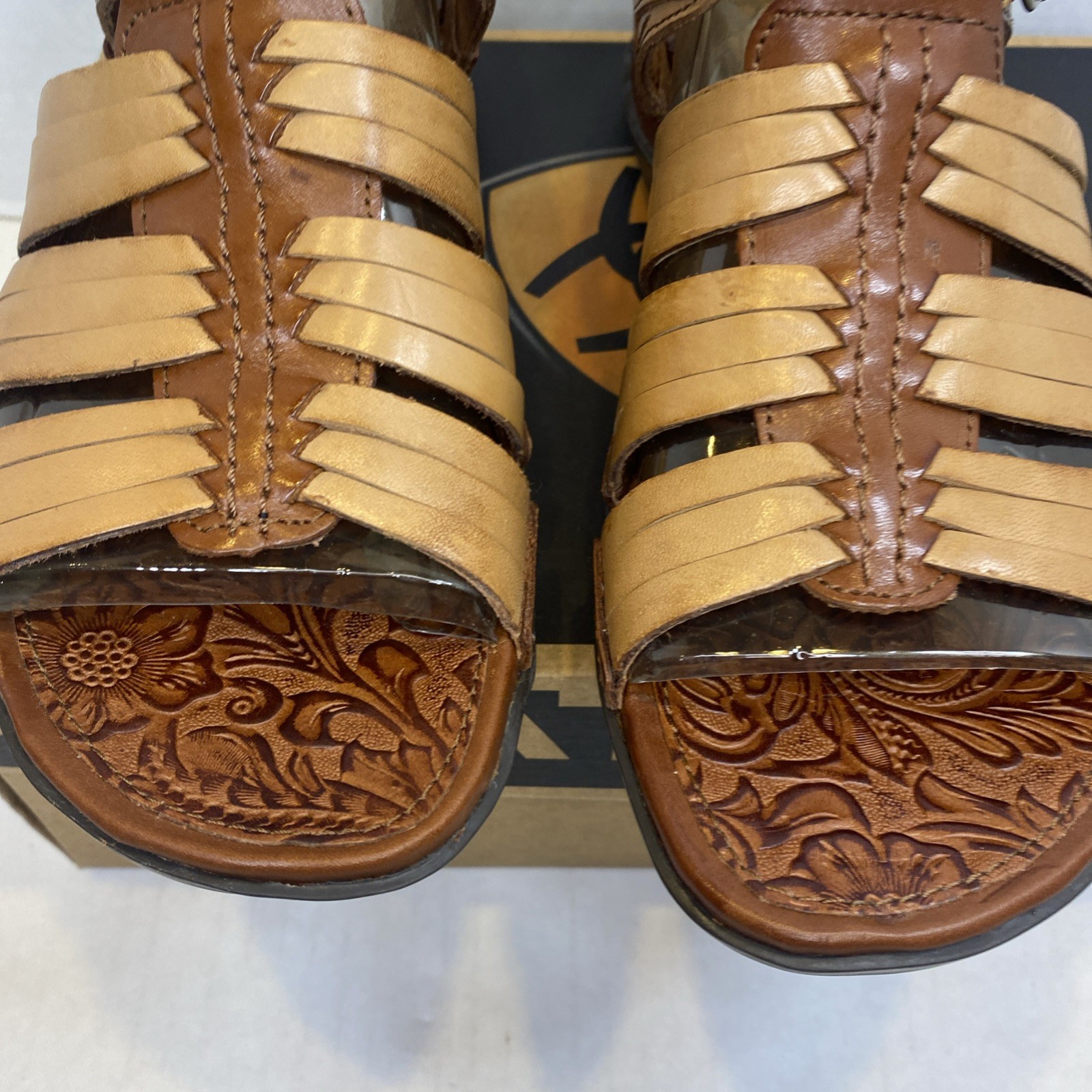 Ariat Women’s Key West Tan Leather Sandals Size 8 B Strap Back Embossed NIB