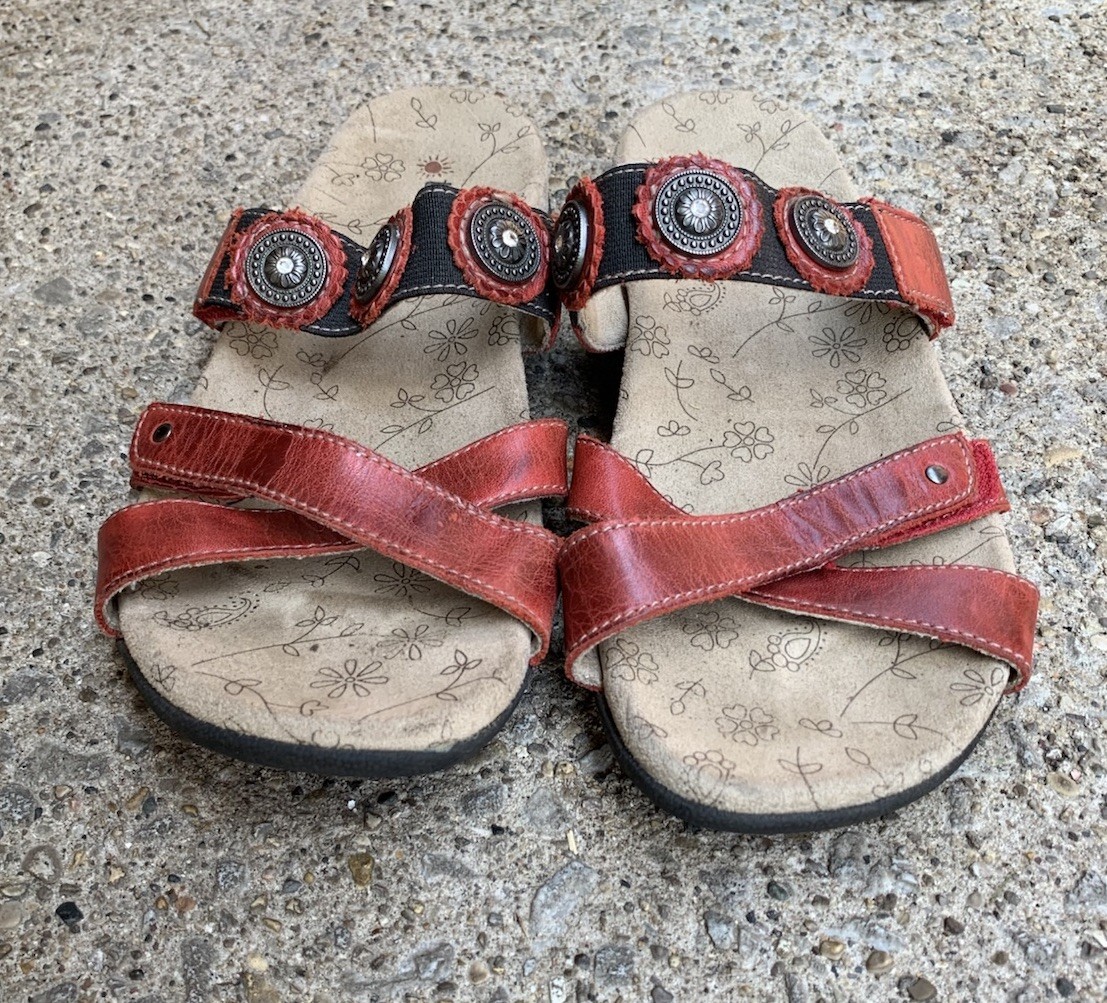 Taos Oasis Leather Sandals Women’s Size 6/ 37 Red Strap Comfort Beach Water
