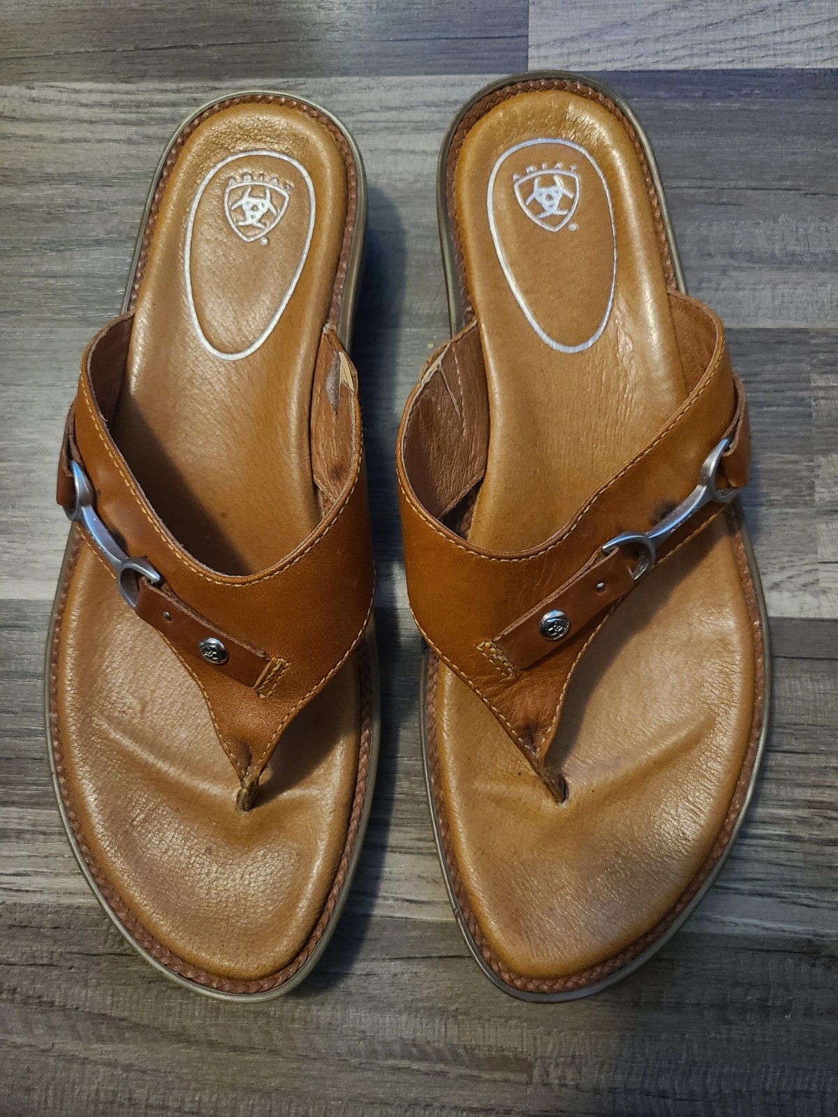 Ariat Womens Sandals Thong Flip Flop Size 9B Brown Leather Embossed Slip On