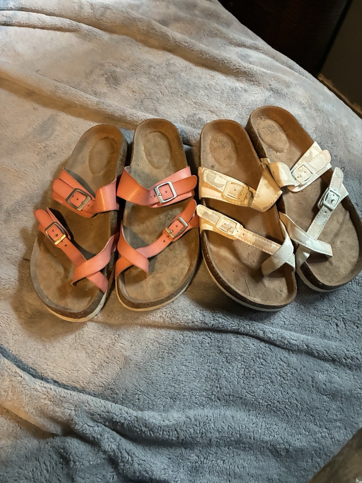 Women’s Strappy Buckle Strap Sandals Lot 2 Pair Pink & White US 8
