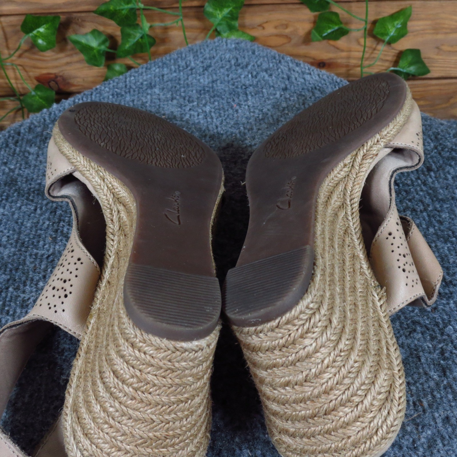 Clarks Lafley Rosen Women Sandal Size 12 Casual Dress Wedge Beige Leather