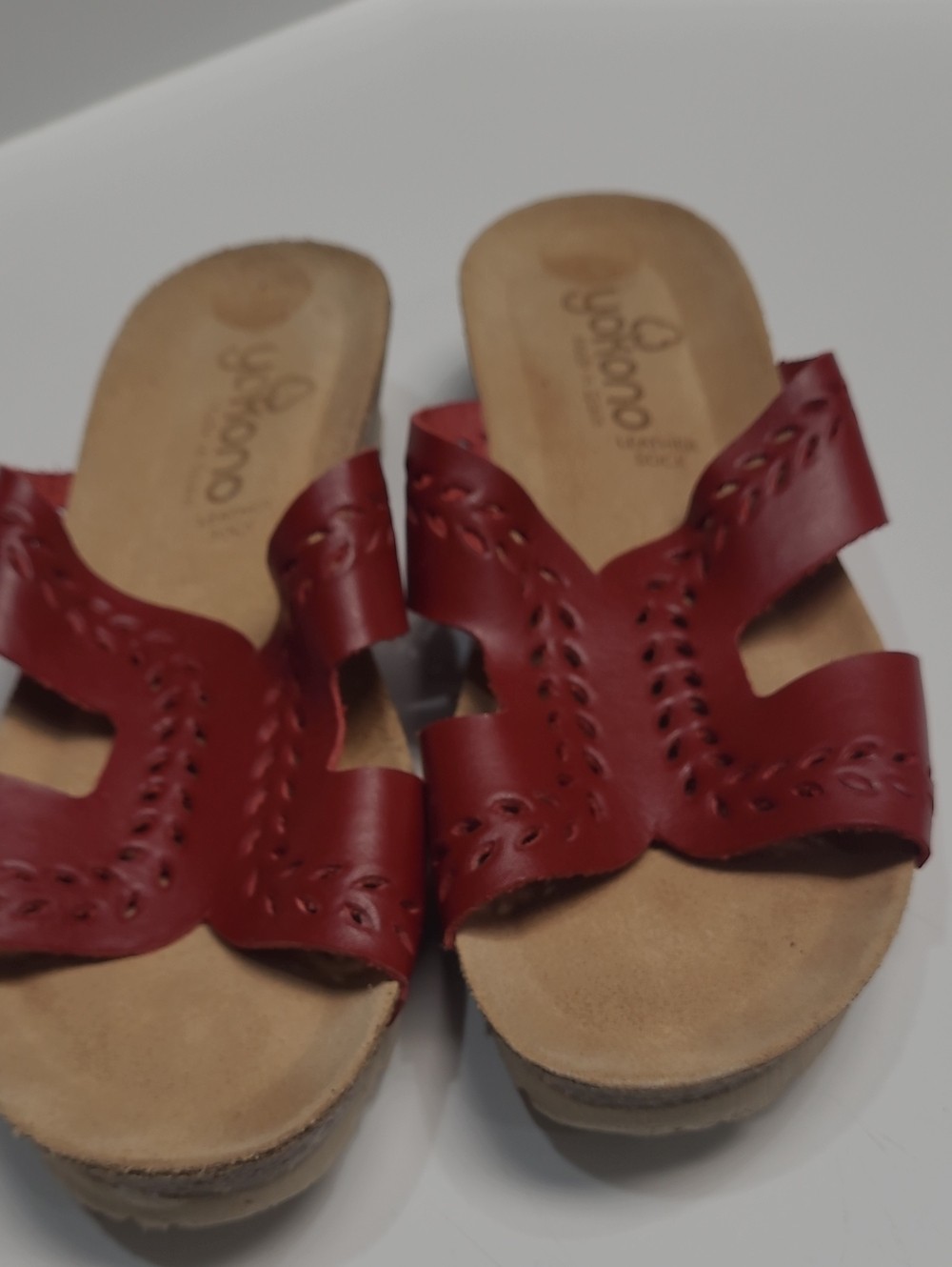 Yokono Red Leather Slide Sandals – Size 8