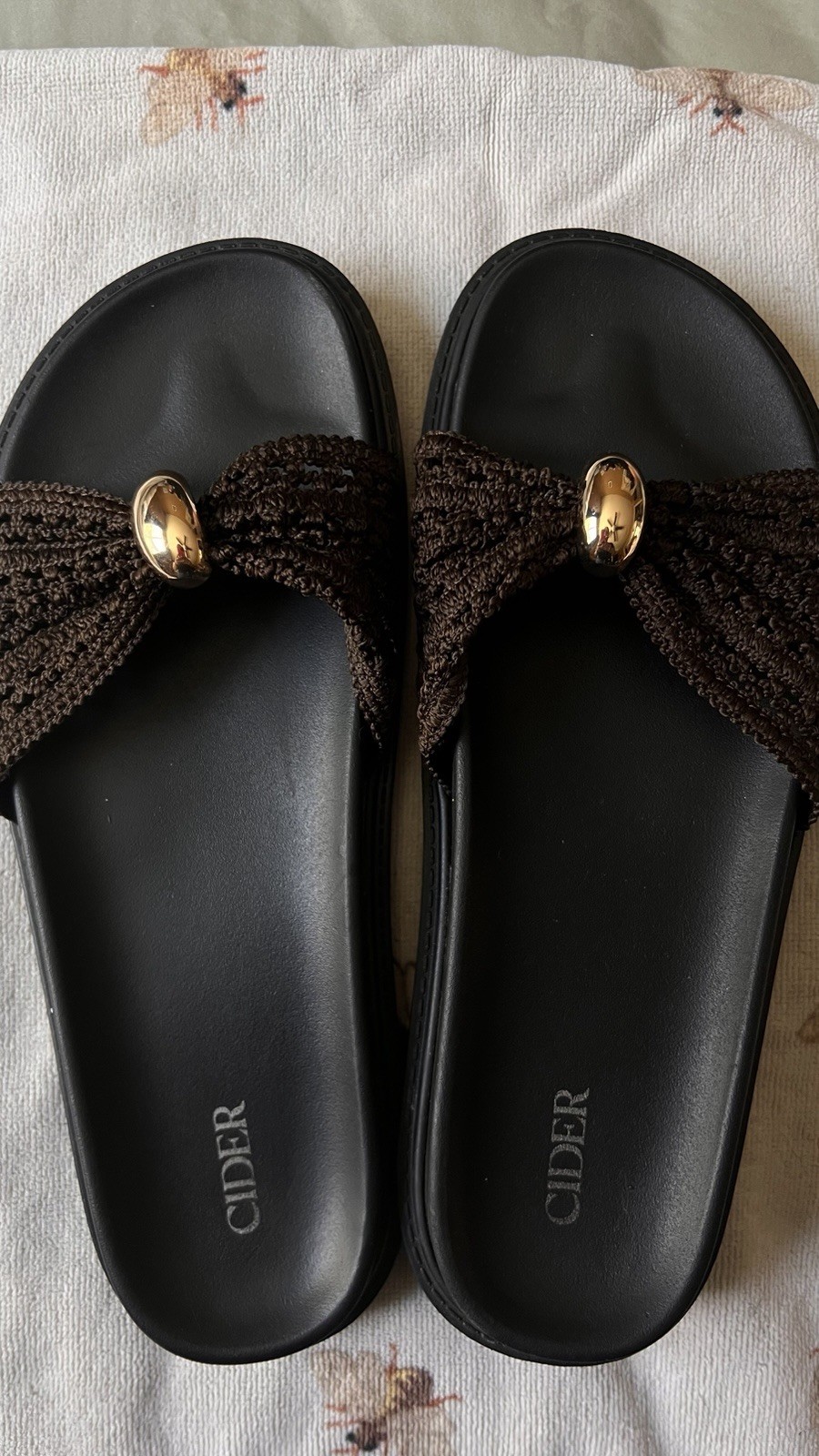 CIDER / JASON WUU bundle Women’s Black white gold accent Slide Sandals US 10