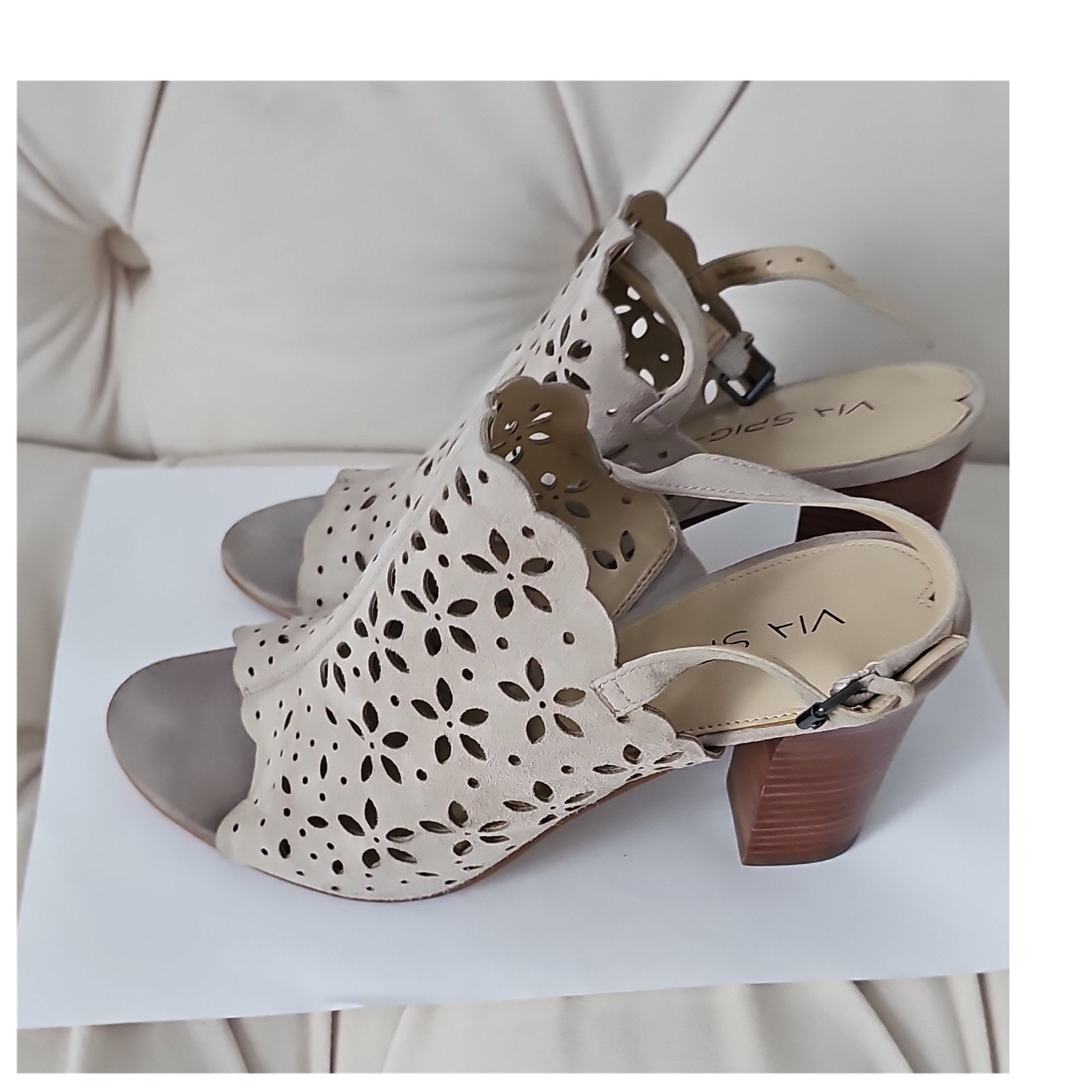Via Spiga Cut-Out Scalloped Floral Slingback Block Heel Sandal Beige Suede 7/37
