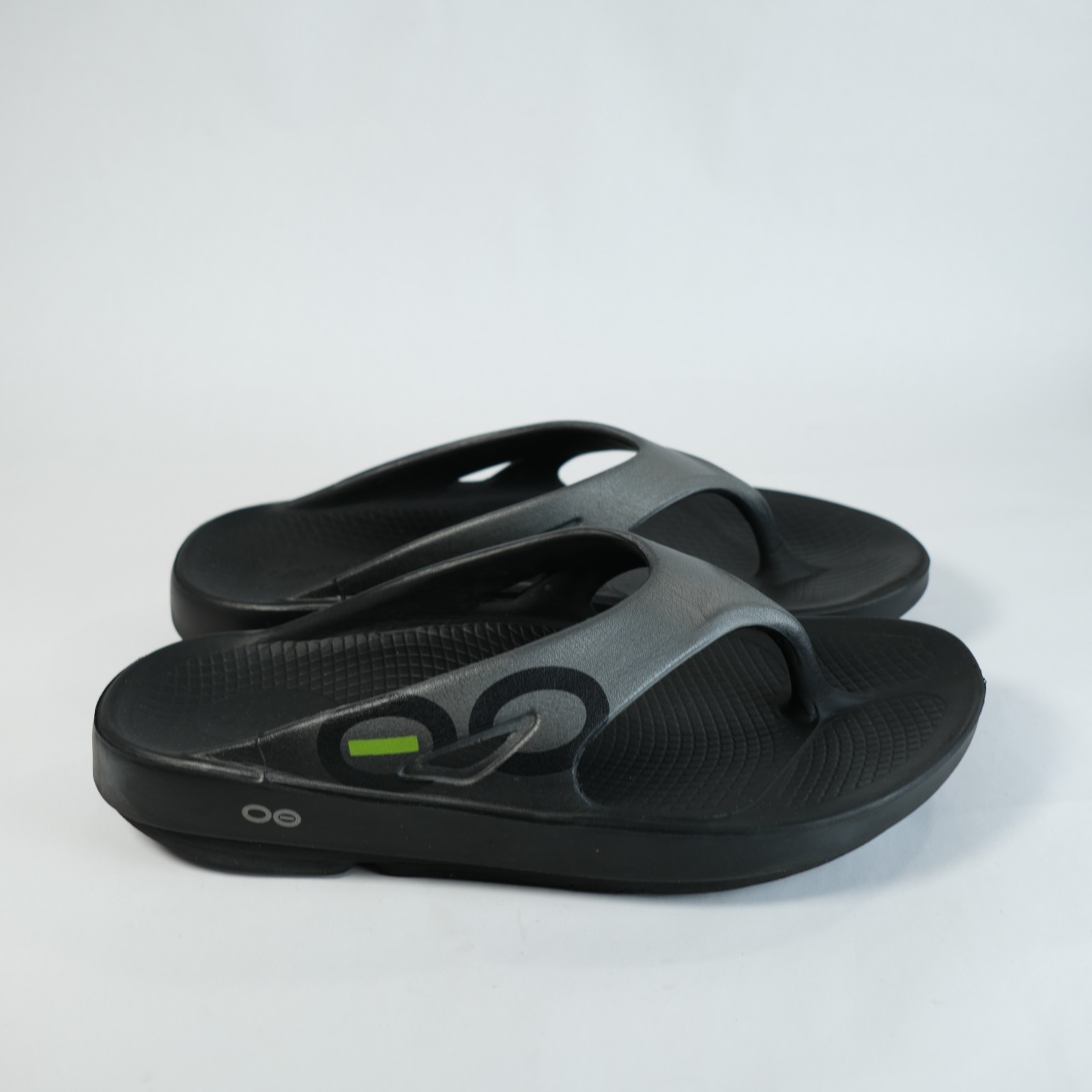 OOFOS Original Sport Sandals Recovery Thongs Men’s 8 Women’s 10