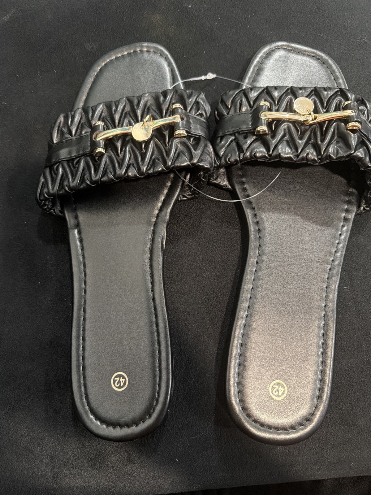 sandals women. Size :36,37,38,39,40,41,42 Available