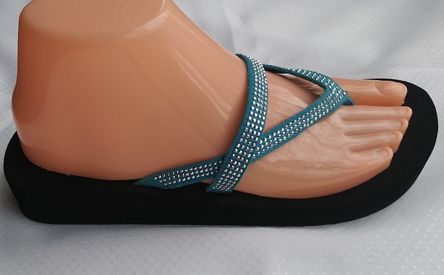 Yellow Box BANGARE Sandals Blue Leather Upper Black 1.25″ Sole womens size 6.5
