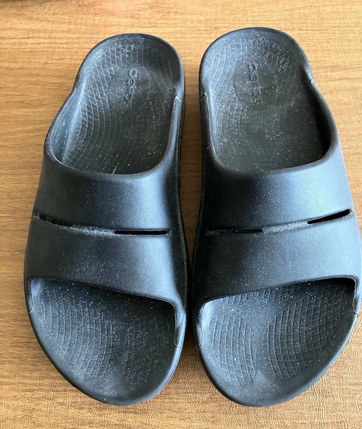 OOFOS Recovery Slides Black Color Unisex Men’s 6 Women’s 8