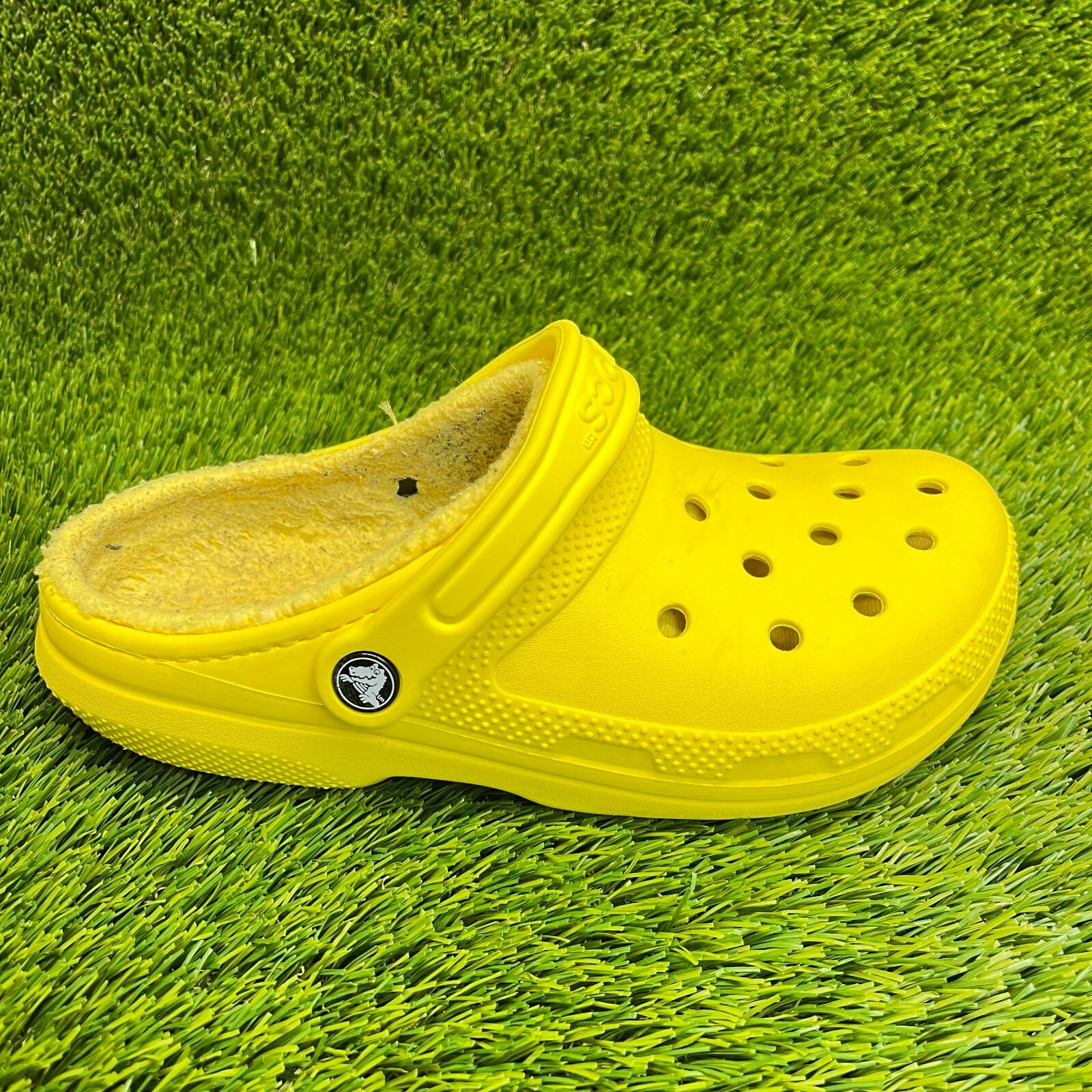 Crocs Classic Lined Clog Womens Size 8 Yellow Fur Lined Walking Outdoor Sandals