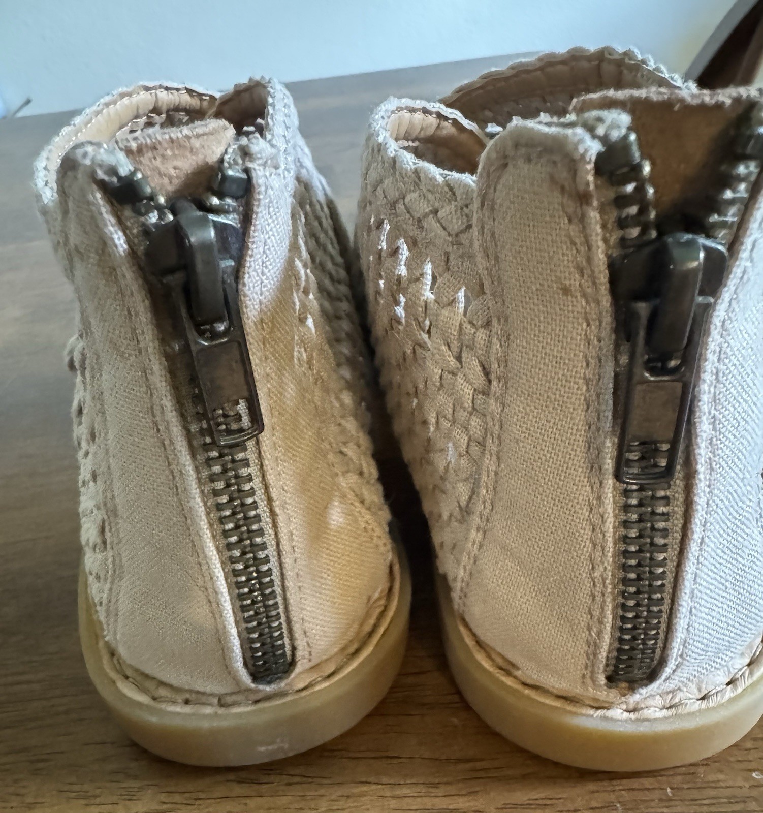 Børn Womens Beige Woven Leather Strappy Open Toe Back Zip Flat Sandals 8
