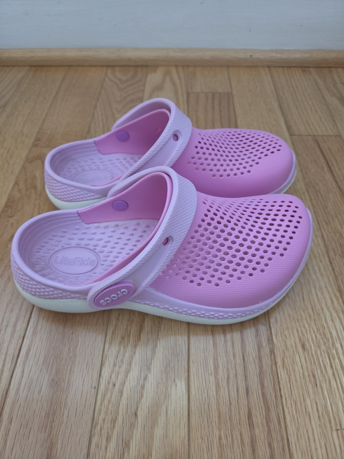 Crocs Kids Literide 360 Clogs l Pink Sandals Children’s Size J1 Juniors 1