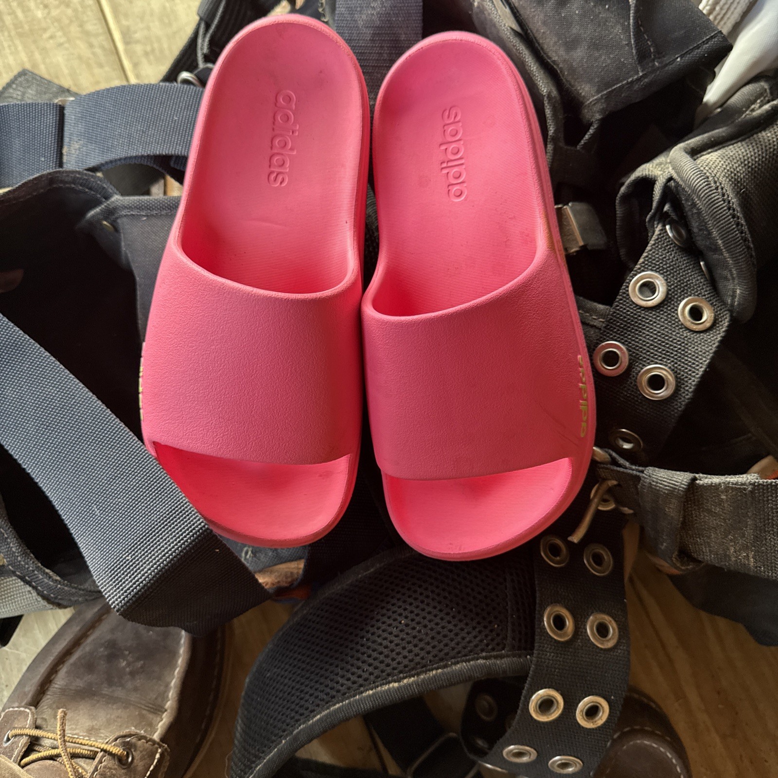 adidas Pink Slide Sandal Size 5