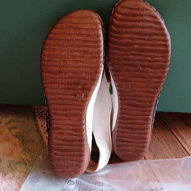 Black White Brown Synthetic Strappy Hook & Loop Women’s Flat Sandals Size 41