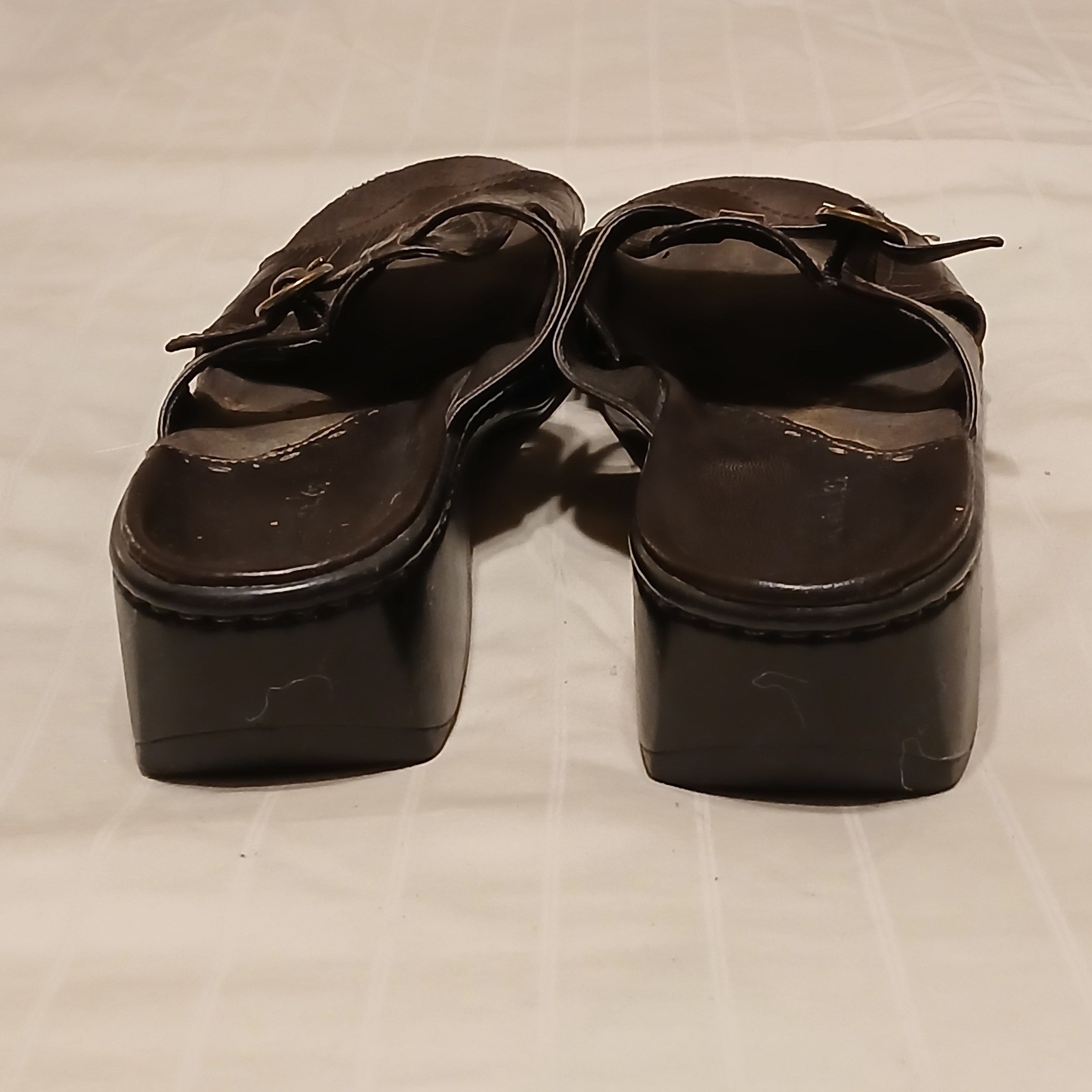 Clarks Women Dark Brown Faux Croc Wedge Sandals Comfort Fuzzy Lined Size Unknown