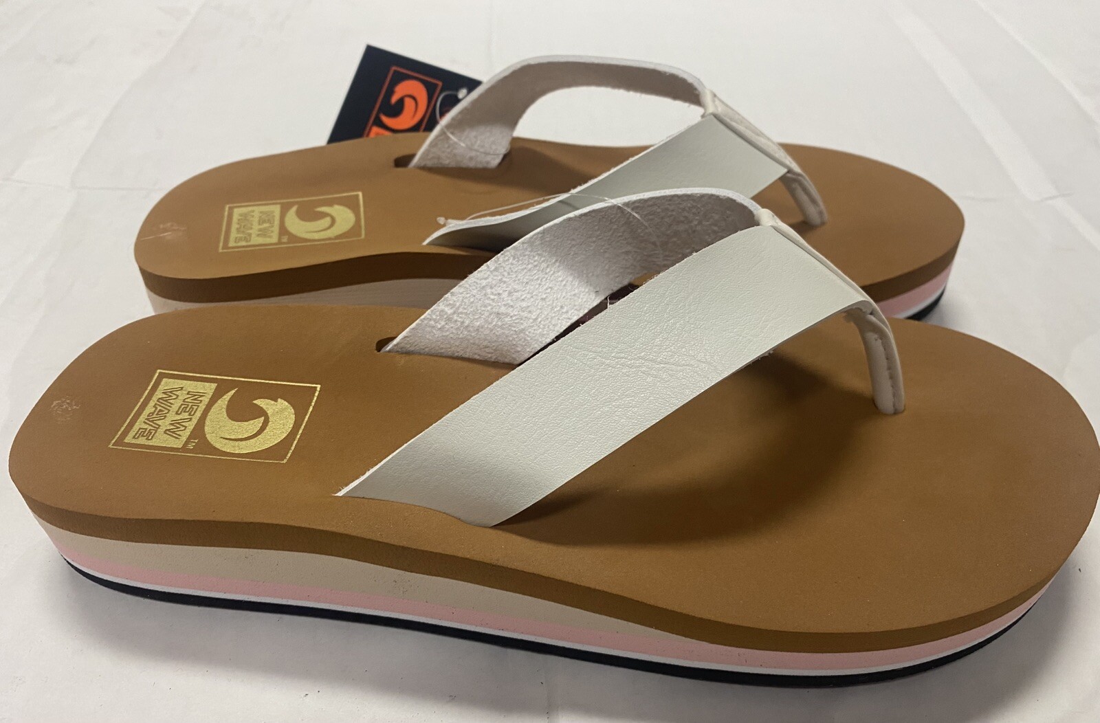 New Wave Multicolor Sole Women’s 6 7 8 9 10 Flip Flops Sandals Surf