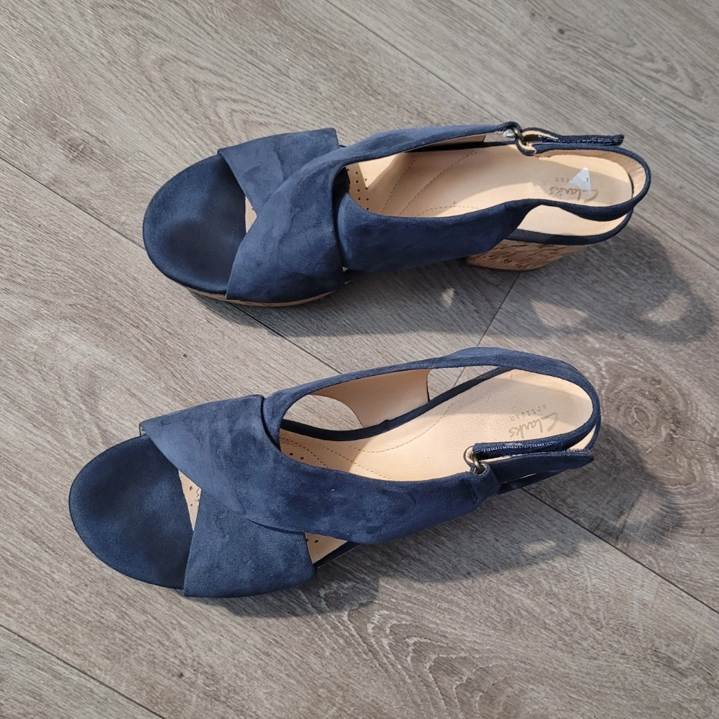 Clarks Blue Leather Slingback Wedge Sandals 9.5 Cork Accent Hook & Loop