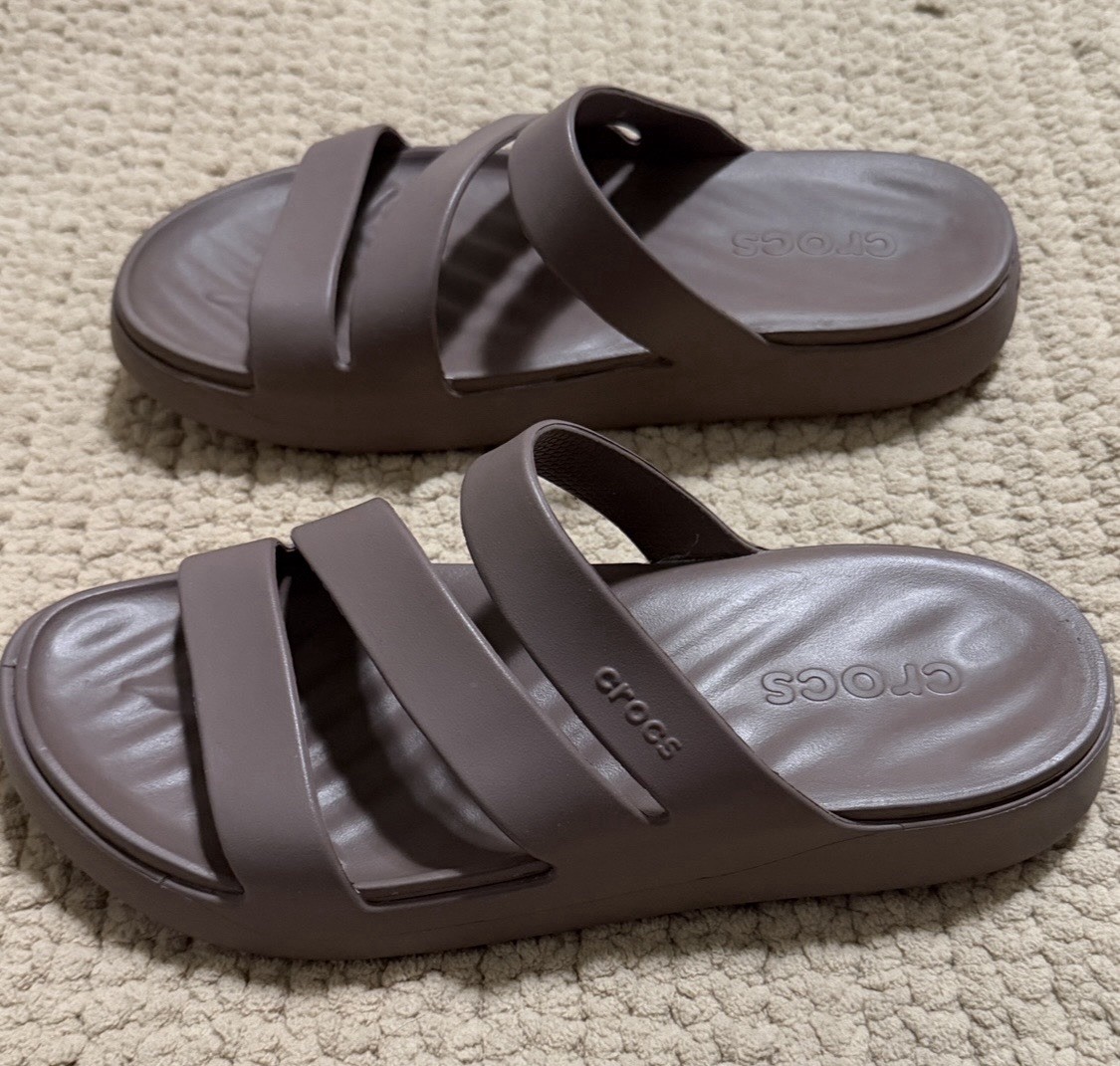 Crocs Getaway Strappy Slip-On Sandals Women Size 7 Comfort Slides