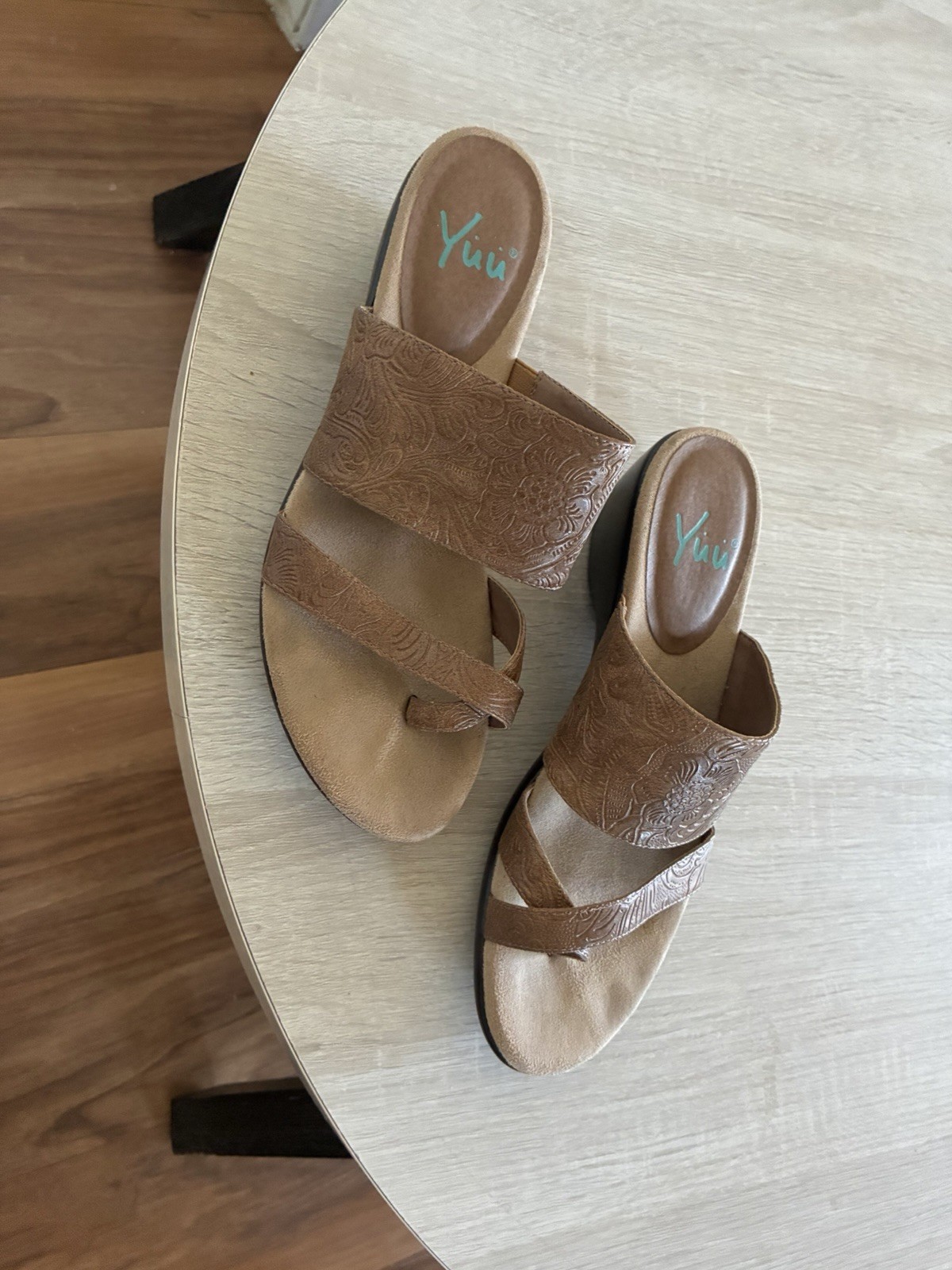 Yuu Womens spring summer Wedge Sandals Brown Floral Embossed Toe Loop Slide #10