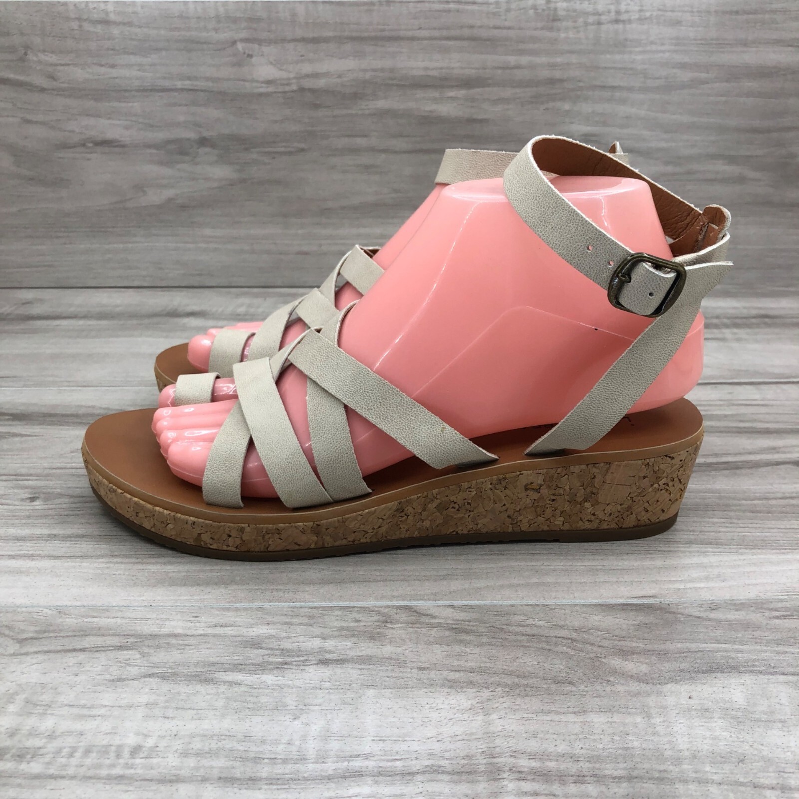 Lucky Brand sandals Womens 7.5M Heysel Cream Tan Buckle Strap Cork Shoes