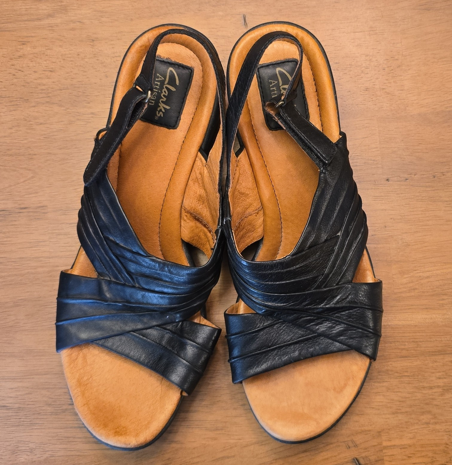 Clarks Artisan Women’s Black Leather Strappy Slingback Sandals Buckle 10M