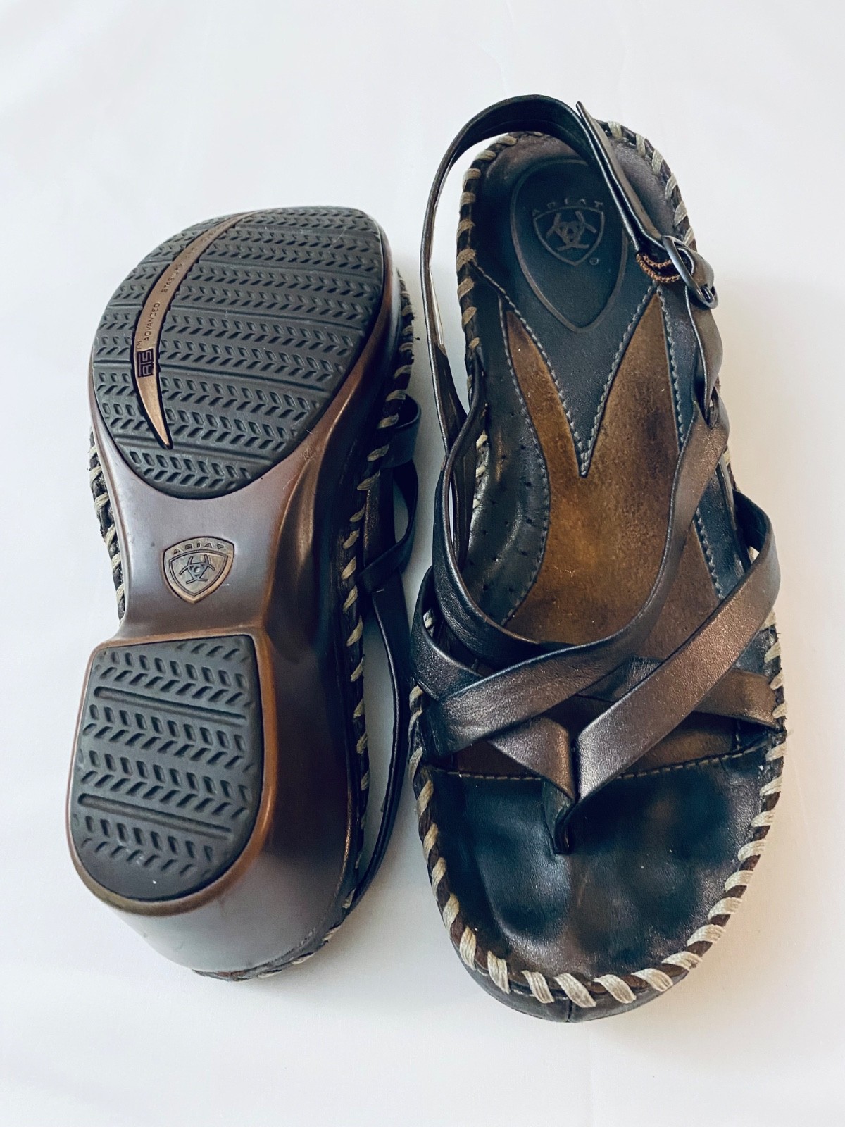 Ariat Women’s Bronze Leather Sandals Size 8B