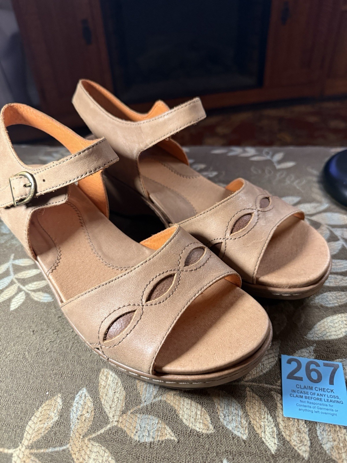 Women’s Ariat Casual Comfort Wedge Sandals Shoes Size 9 US … 40 EU … 6.5 UK