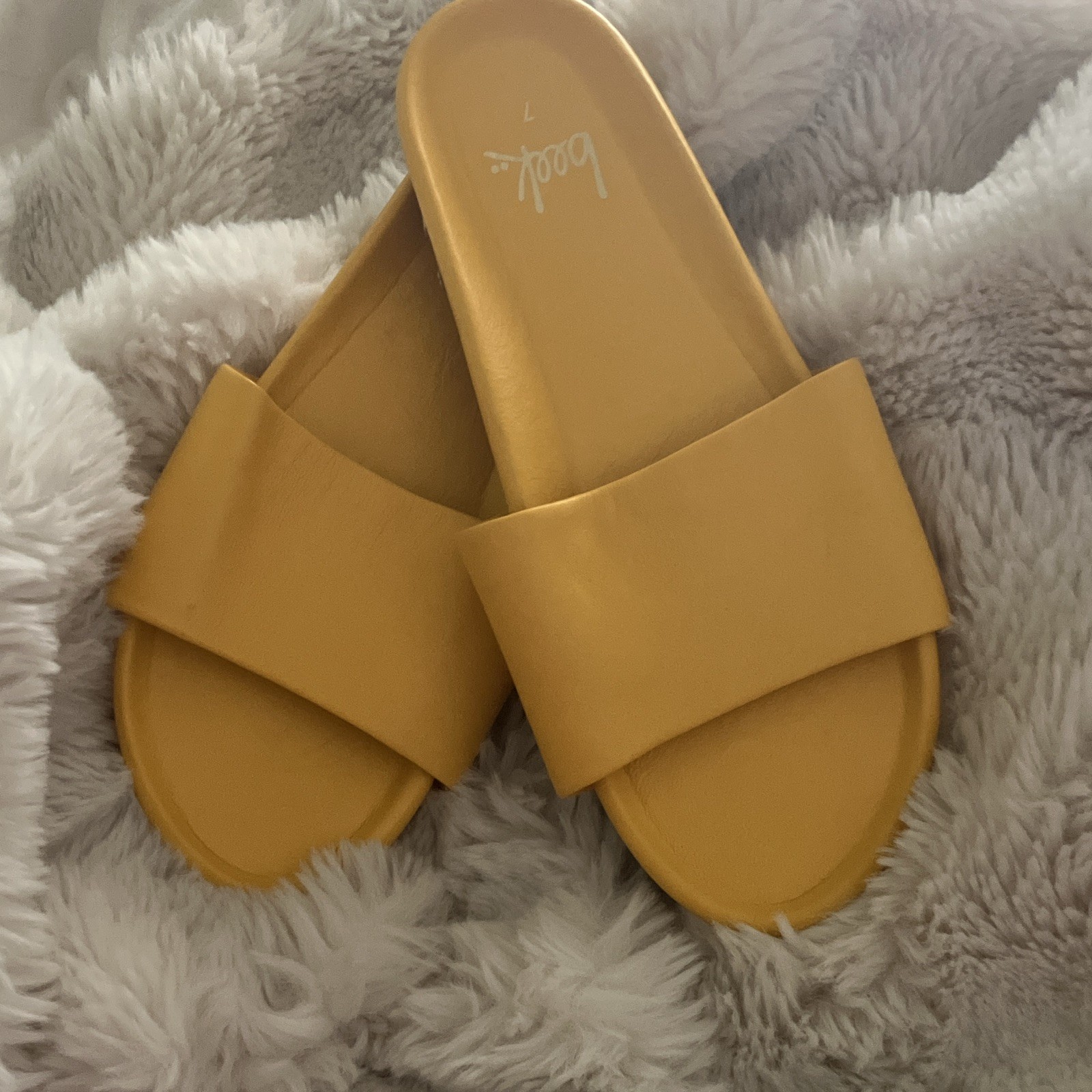 Beek Slide Sandals Slip-On Synthetic Upper Women’s Yellow Solid US 7