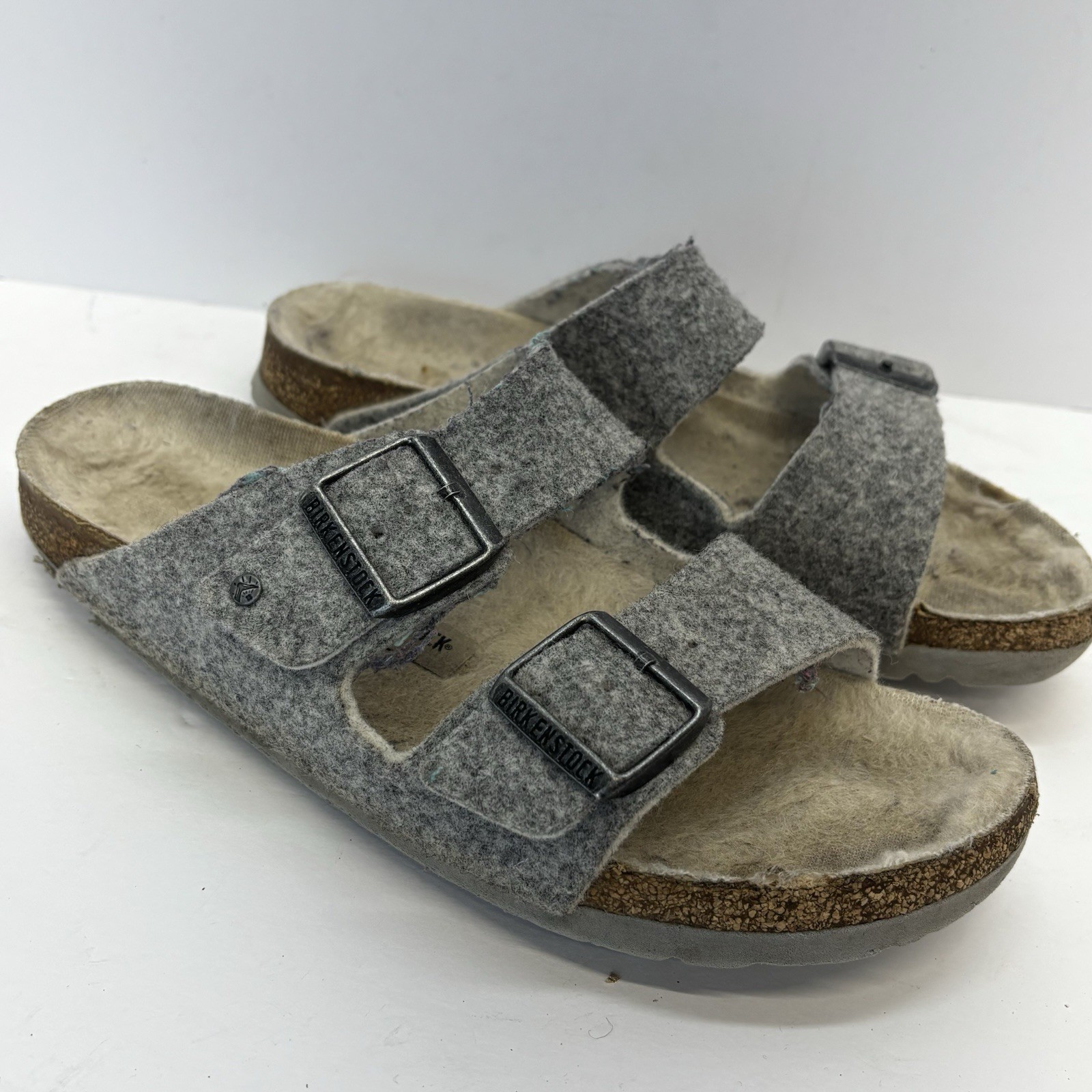 Birkenstock Women’s Arizona Rivet Grey Shearling Wool Slip On Sandals Size 7