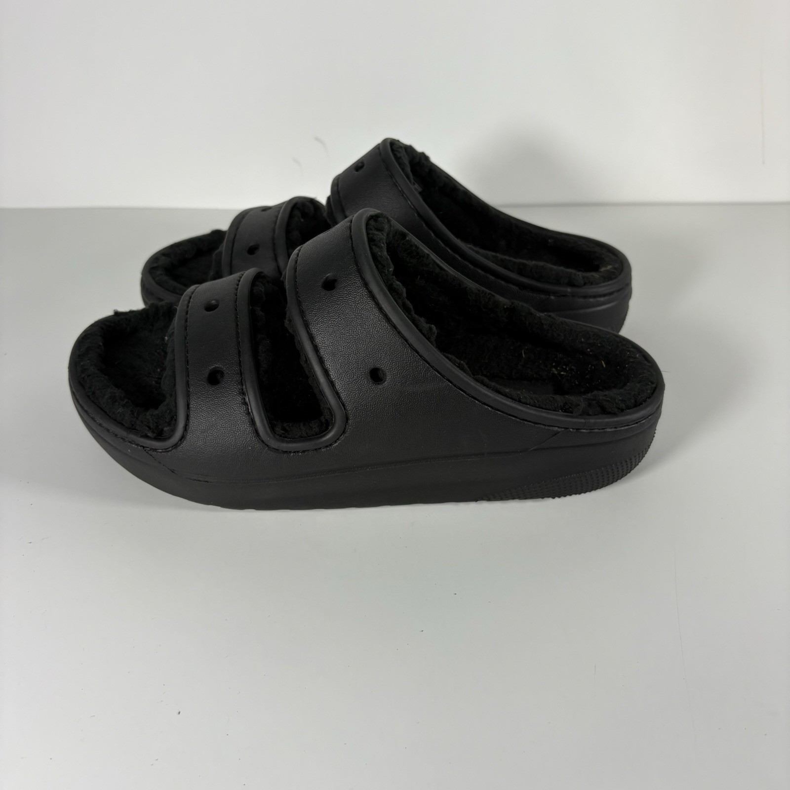 Crocs Black Fuzzy Inside Slide On Classic Cozzzy Sandal unisex Sz Men 4 Women 6