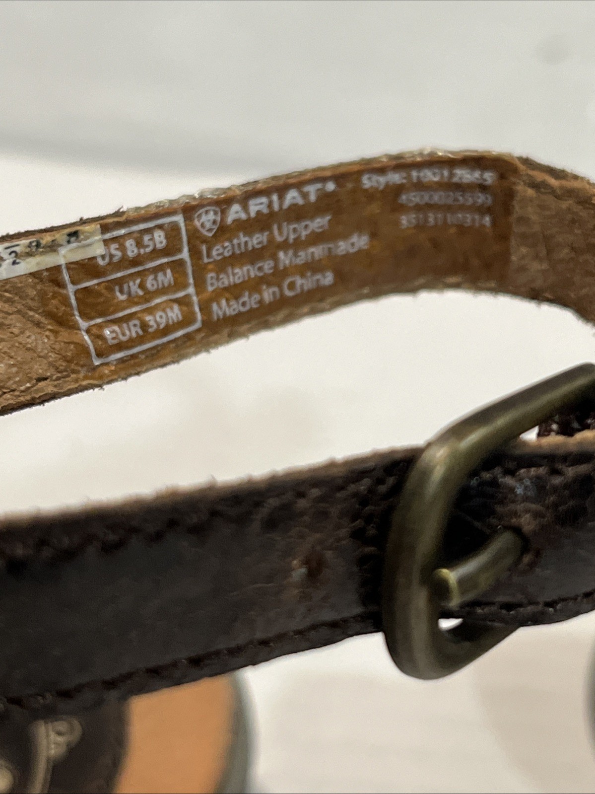 Ariat Mojave Thong Sandal Distressed Leather Cutout Embroidered Flower Brown 8.5