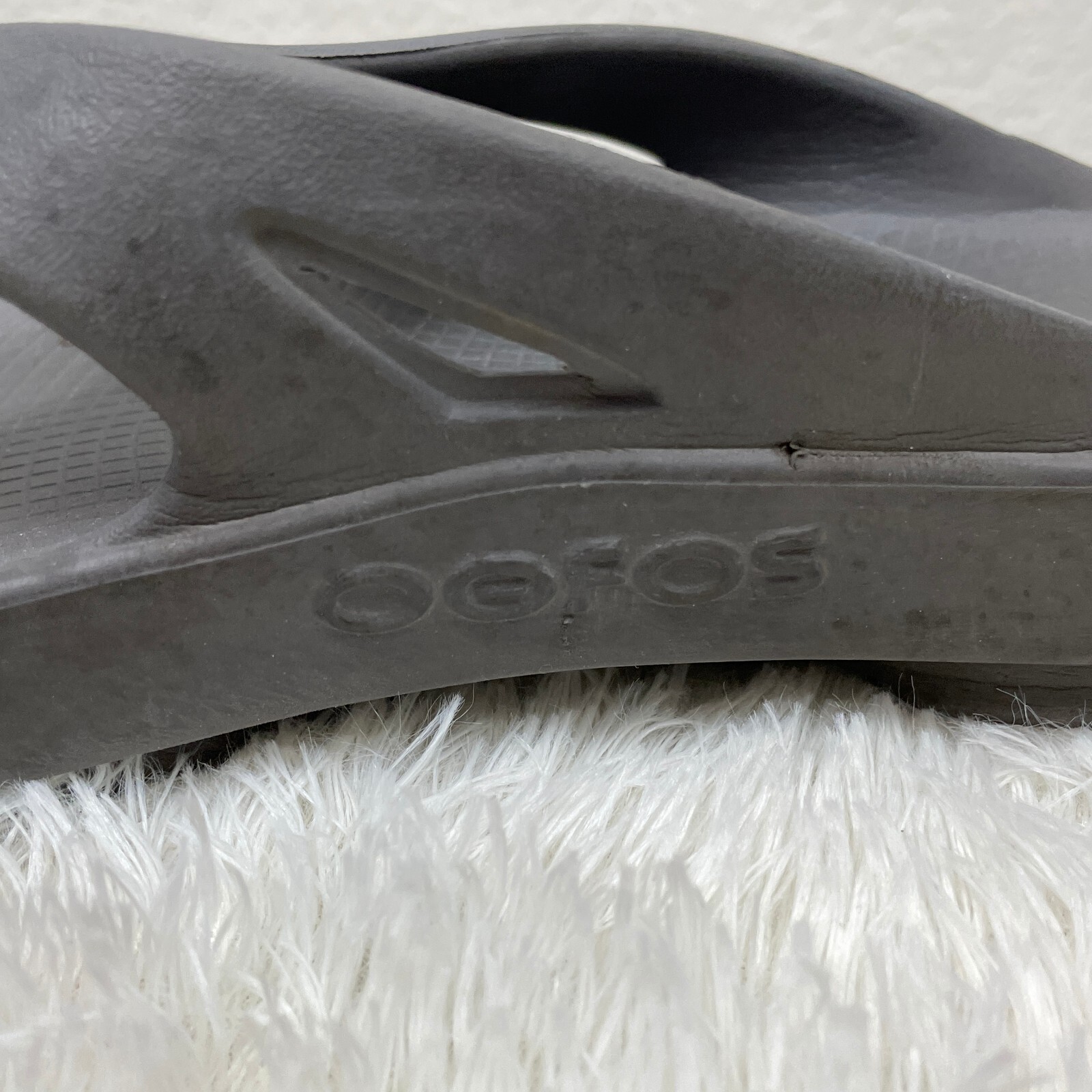OOFOS Original Recovery Sandal Thong Flip Flops Slip On Womens 11 Mens 9 Black