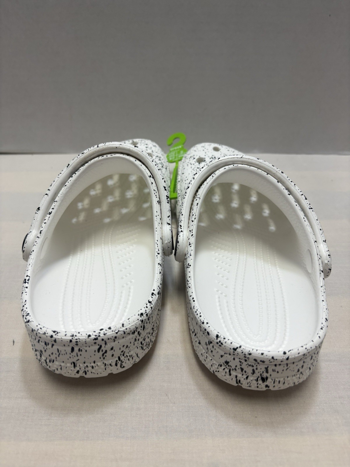 NEW Crocs Classic Speckle Clogs Women’s Size 6 White/Black Slip On Comfort NWT