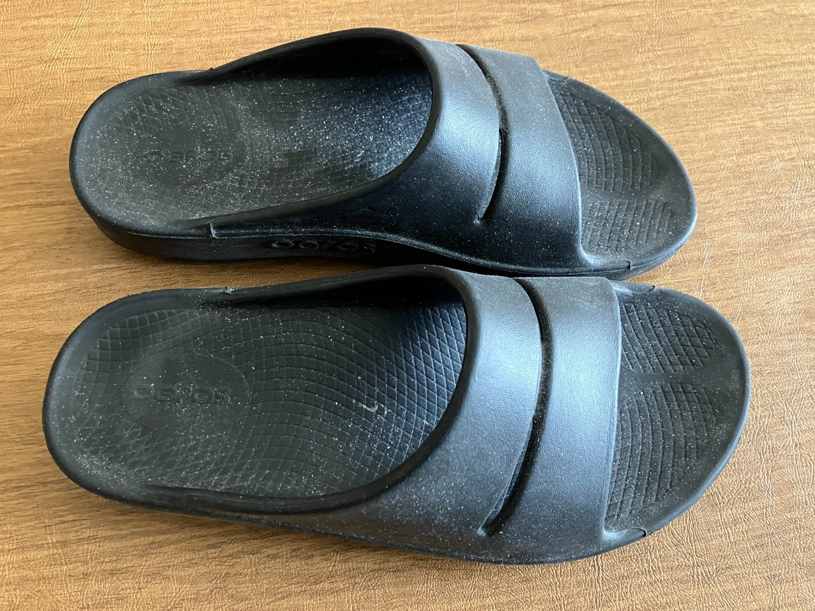 OOFOS Recovery Slides Black Color Unisex Men’s 6 Women’s 8