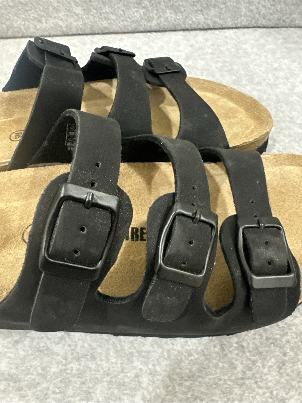 Cushionaire Lane Cork Footbed Sandals Tri 3 Strap Slide Women’s size 9M