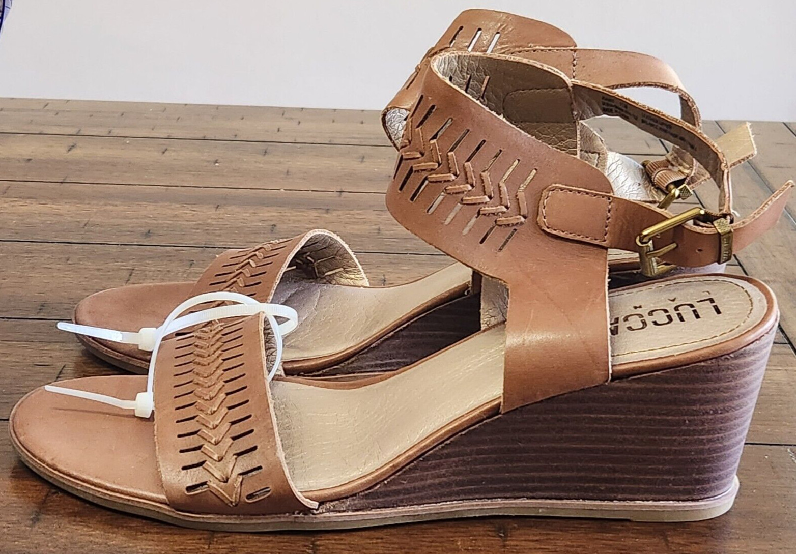 Lucca Lane Sandals Joanie Wedge Heeled 11 M Auburn Leather Buckle Womens Shoes