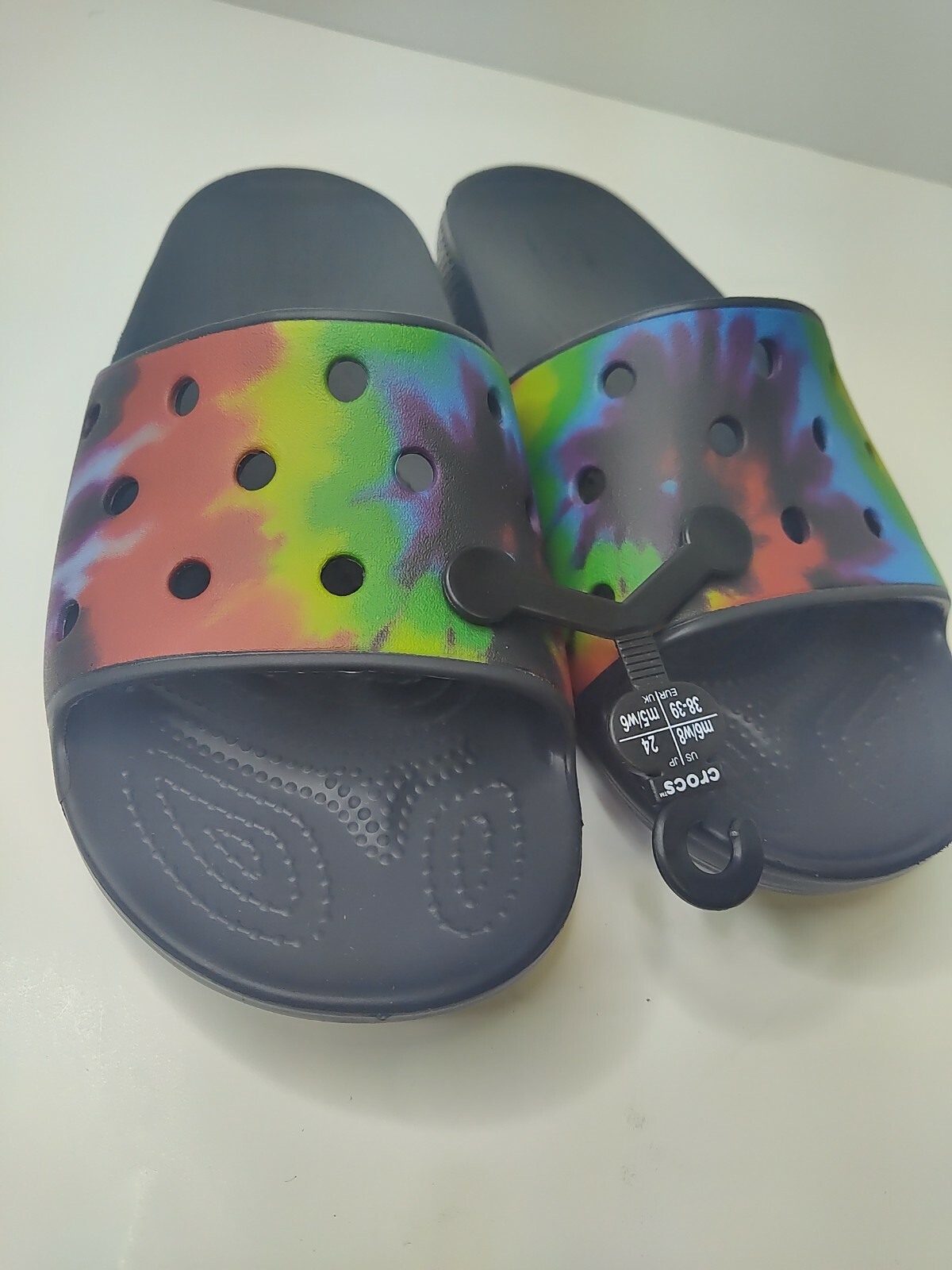 CROCS Iconic Comfort Shoes Men’s Sz 6/Women’s Sz 8 Rainbow Tie Dye Slide Sandals