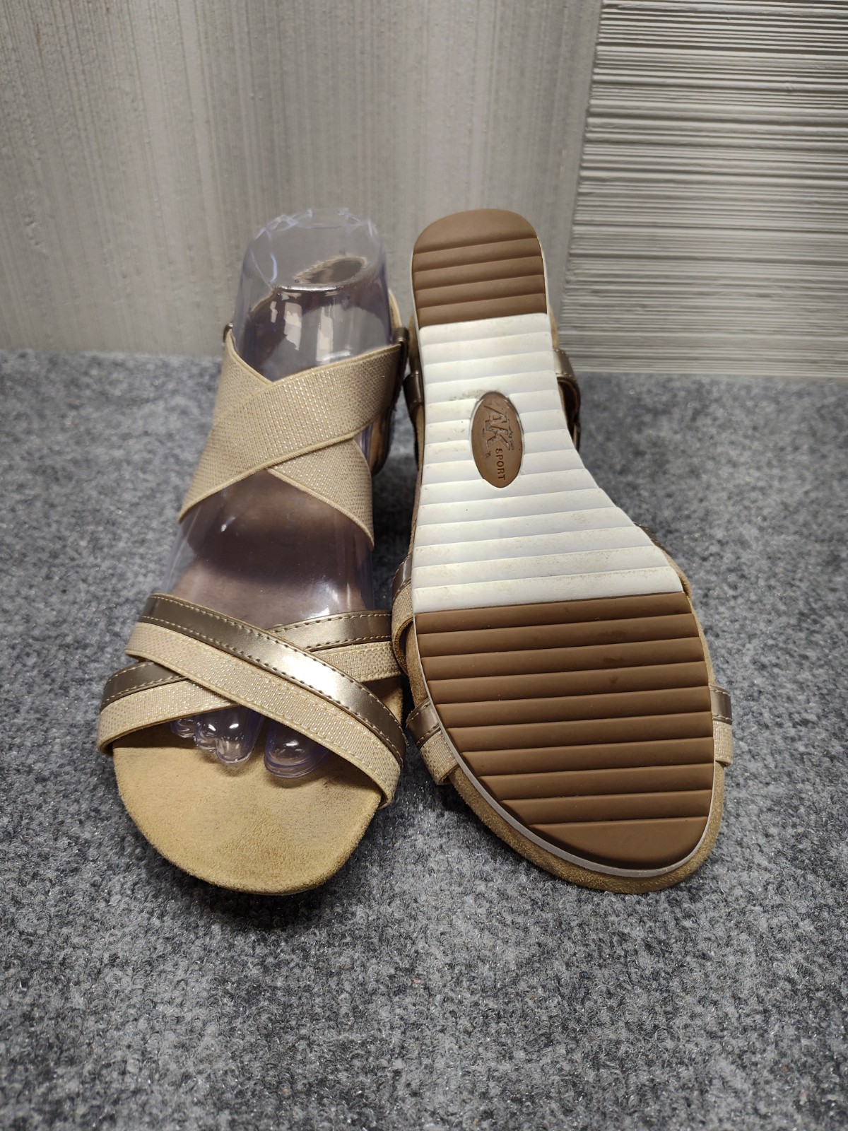 AK Sport Women Sandal Shoe 7M Beige Gold Strappy Wedge Comfort Summer Casual